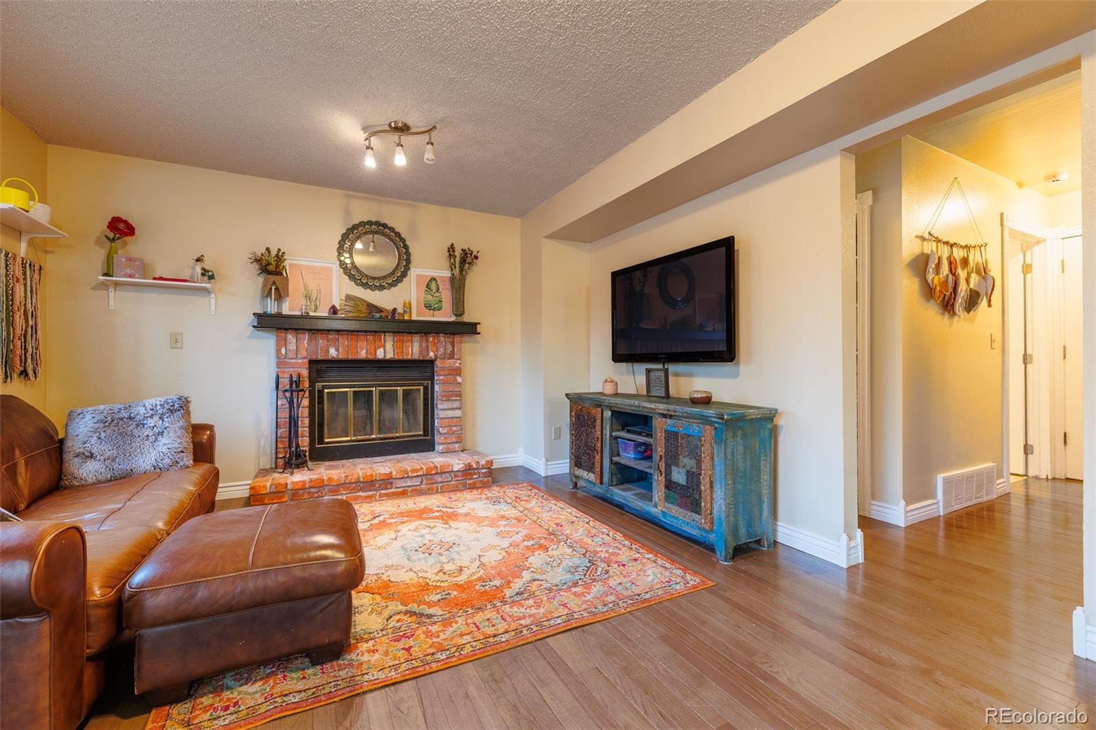 MLS Image #9 for 8735  chapel square court,colorado springs, Colorado