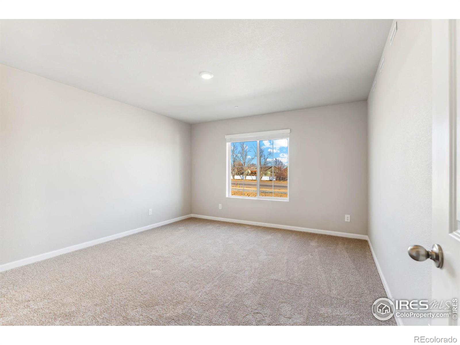 MLS Image #11 for 137  robin road,johnstown, Colorado
