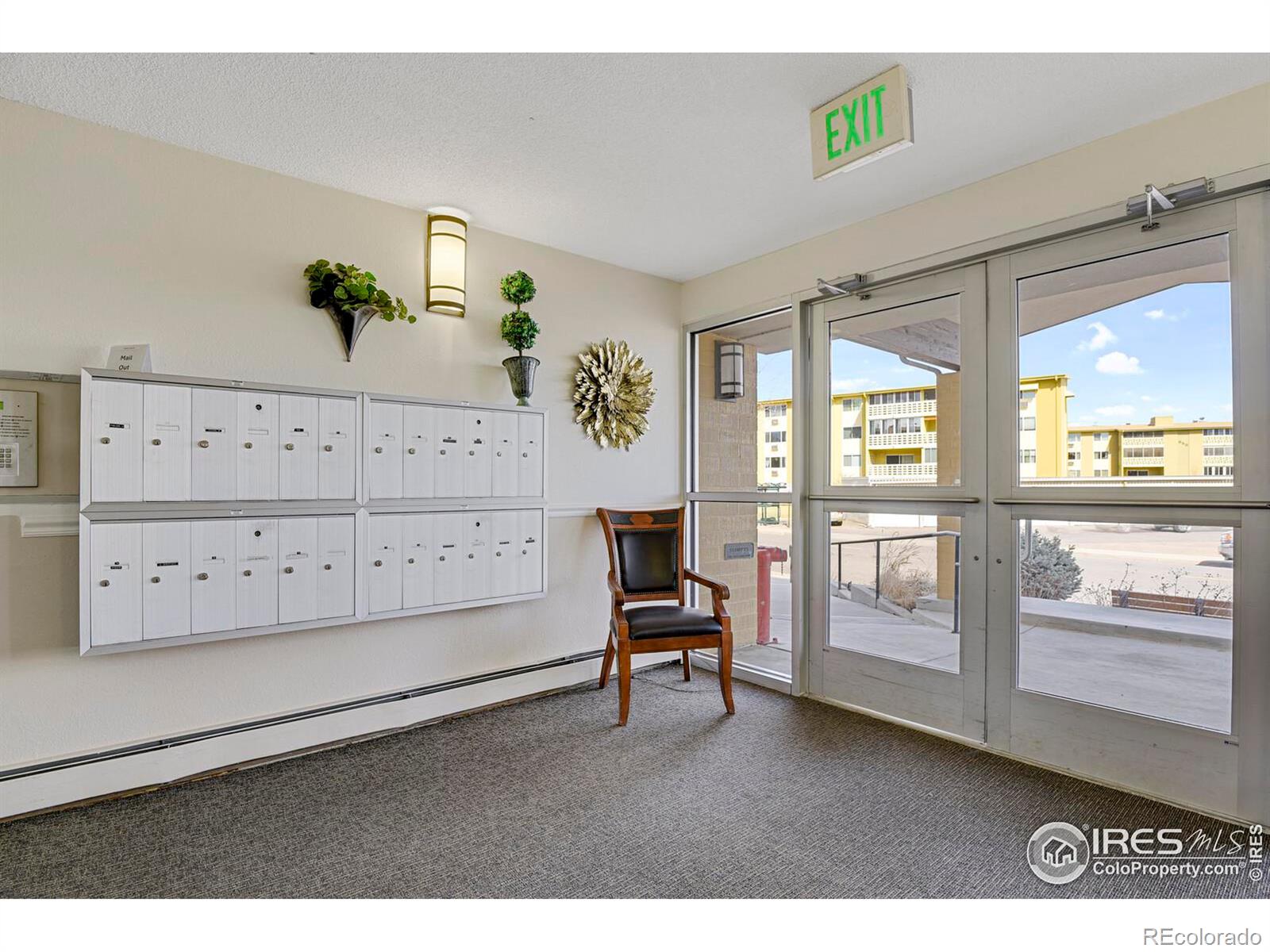 MLS Image #14 for 665 s alton way,denver, Colorado