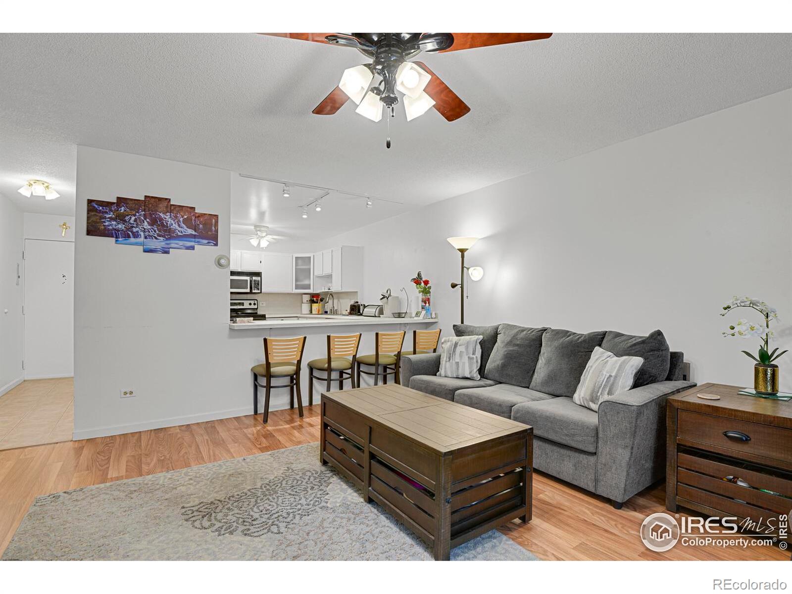 MLS Image #3 for 665 s alton way,denver, Colorado