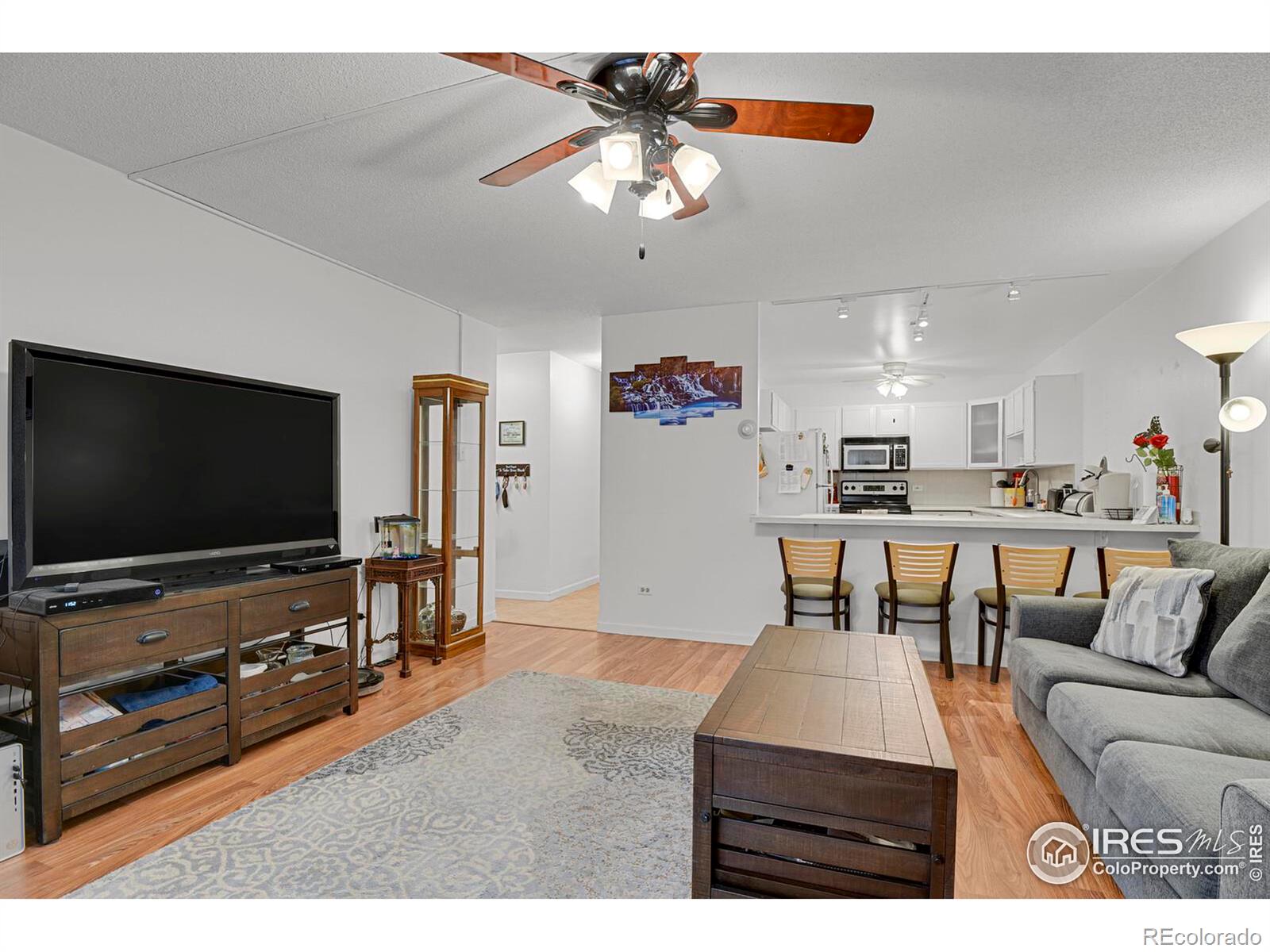 MLS Image #4 for 665 s alton way,denver, Colorado