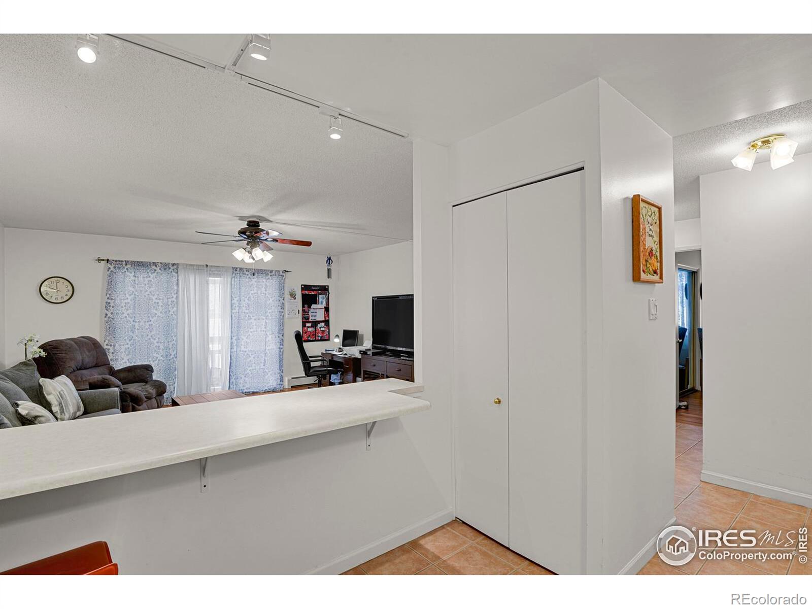 MLS Image #7 for 665 s alton way,denver, Colorado