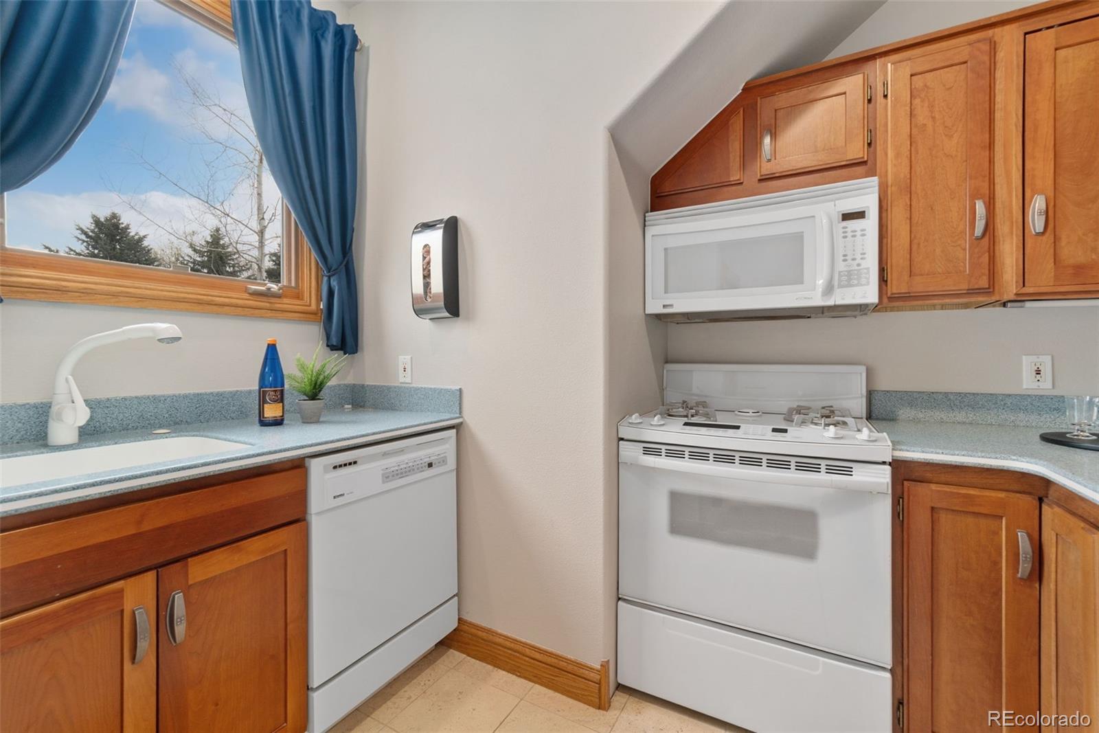 MLS Image #42 for 2627 e willamette lane,greenwood village, Colorado