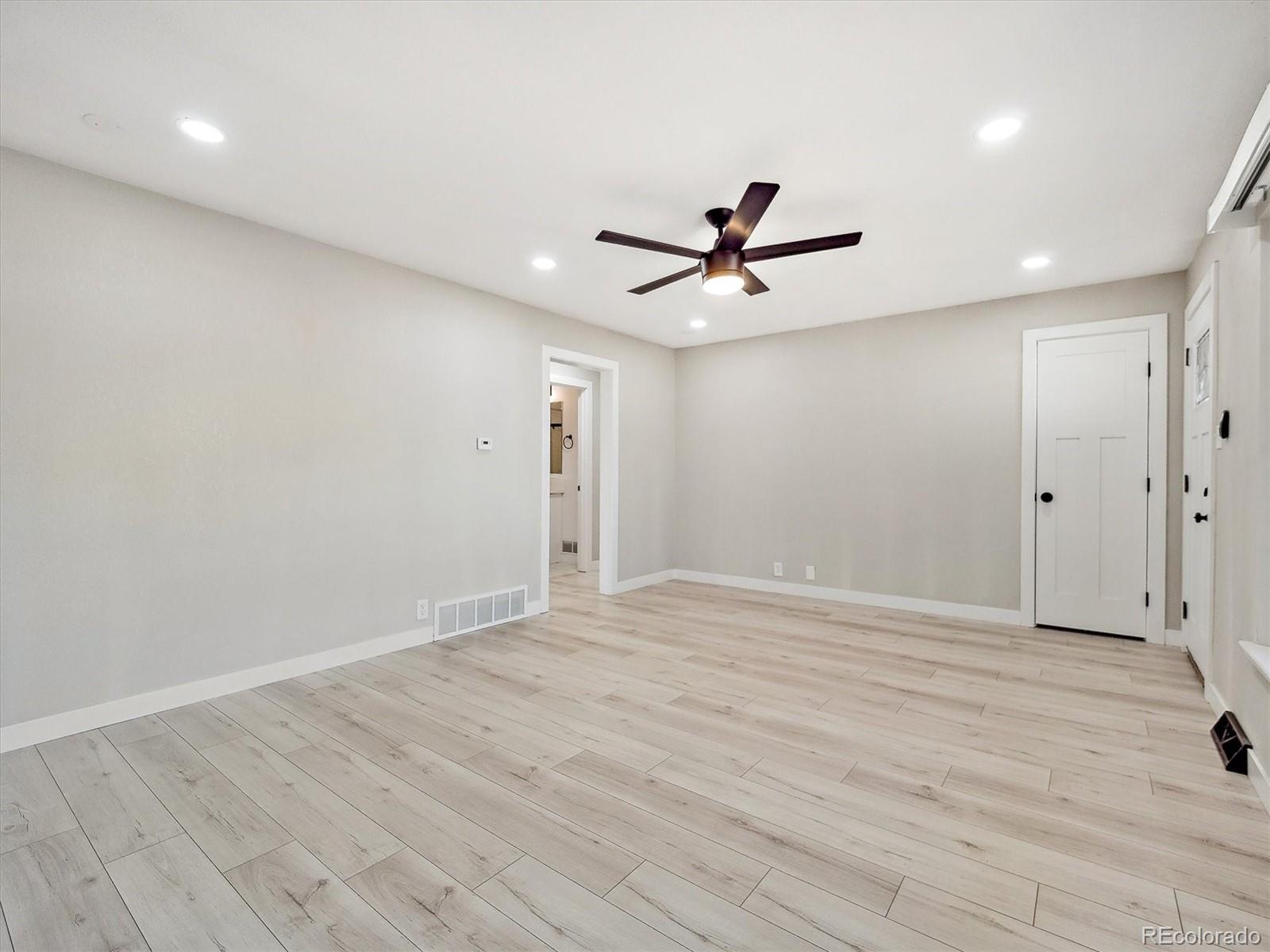 MLS Image #5 for 1475 s eaton street,lakewood, Colorado