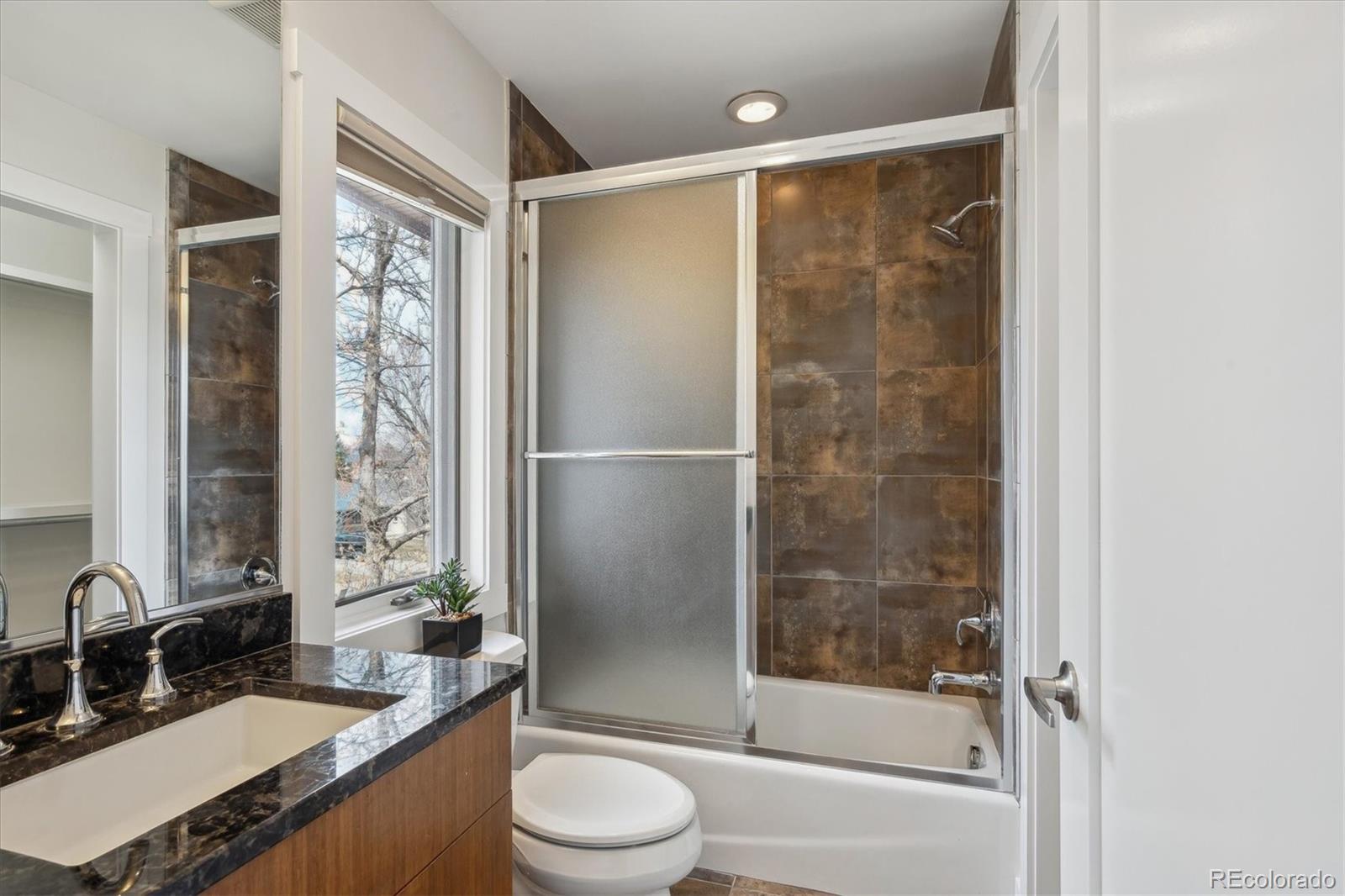 MLS Image #28 for 230  hudson street,denver, Colorado
