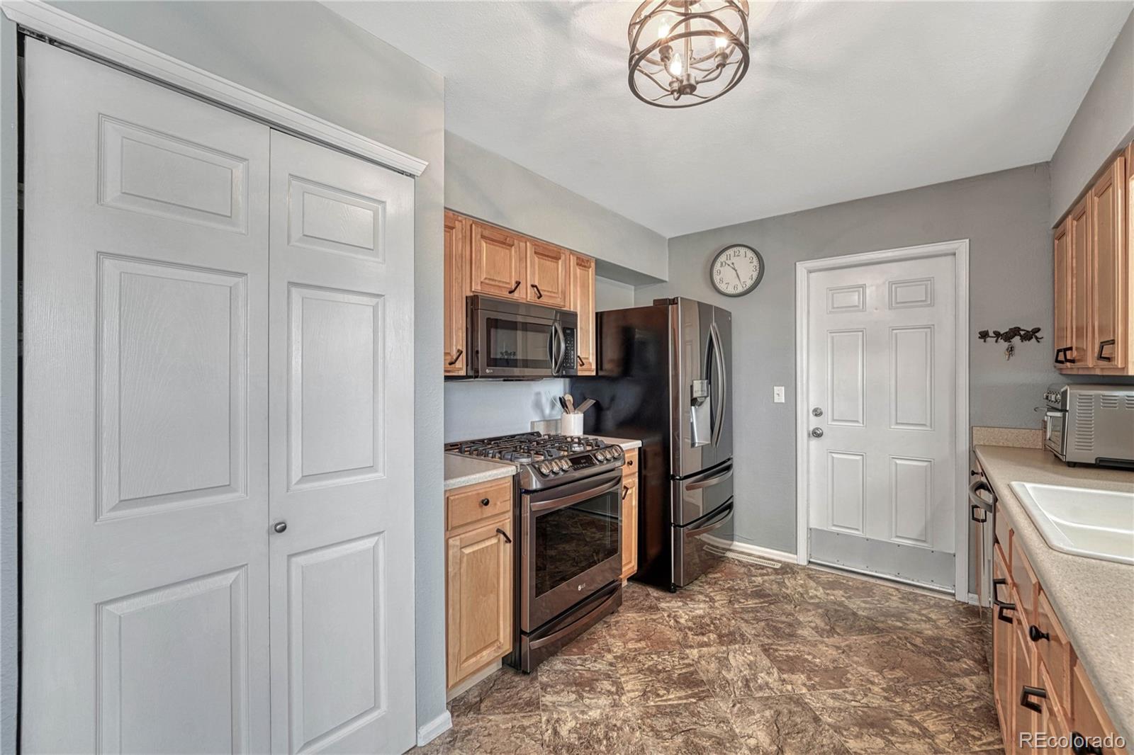 MLS Image #10 for 4879  escapardo way,colorado springs, Colorado