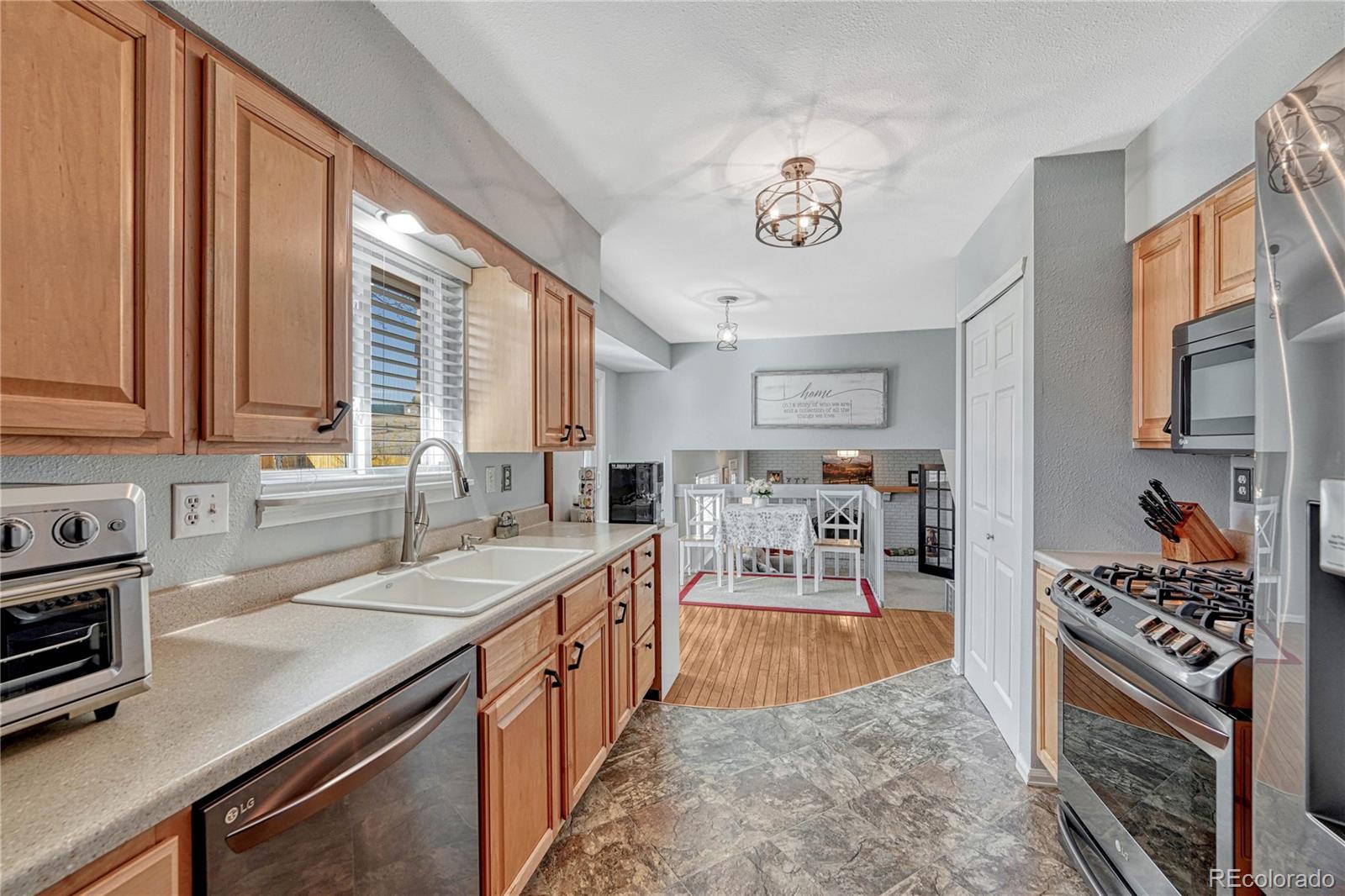 MLS Image #8 for 4879  escapardo way,colorado springs, Colorado