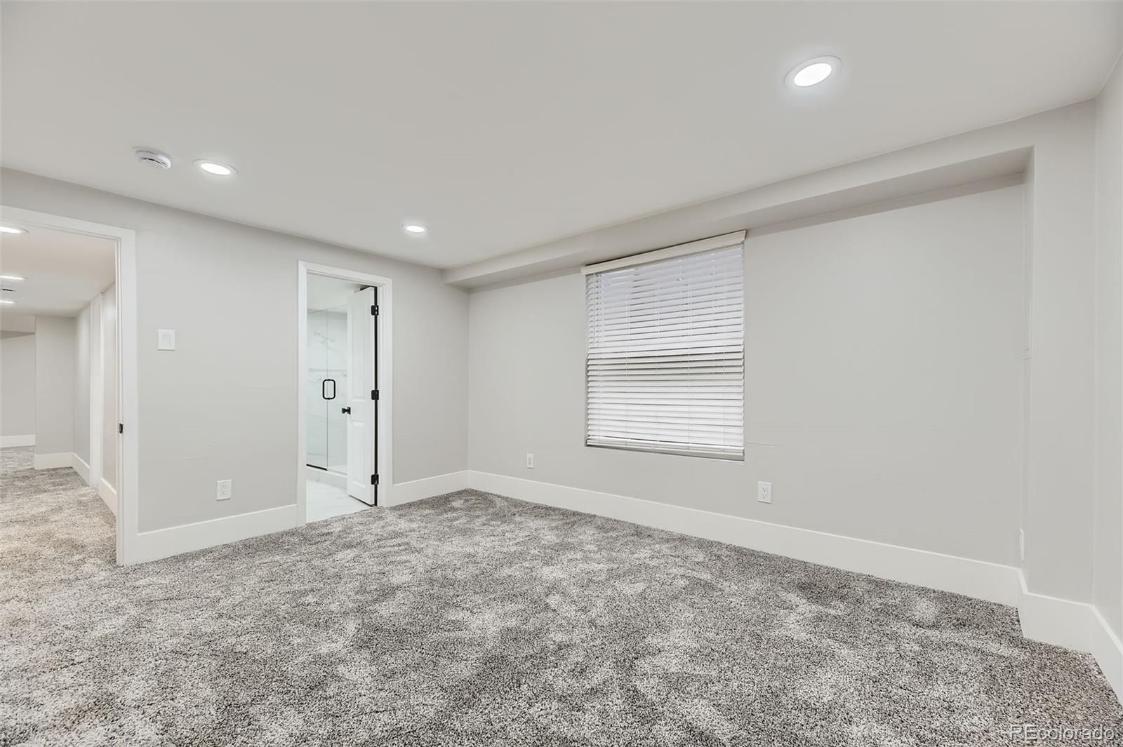 MLS Image #21 for 2930 n monaco parkway,denver, Colorado