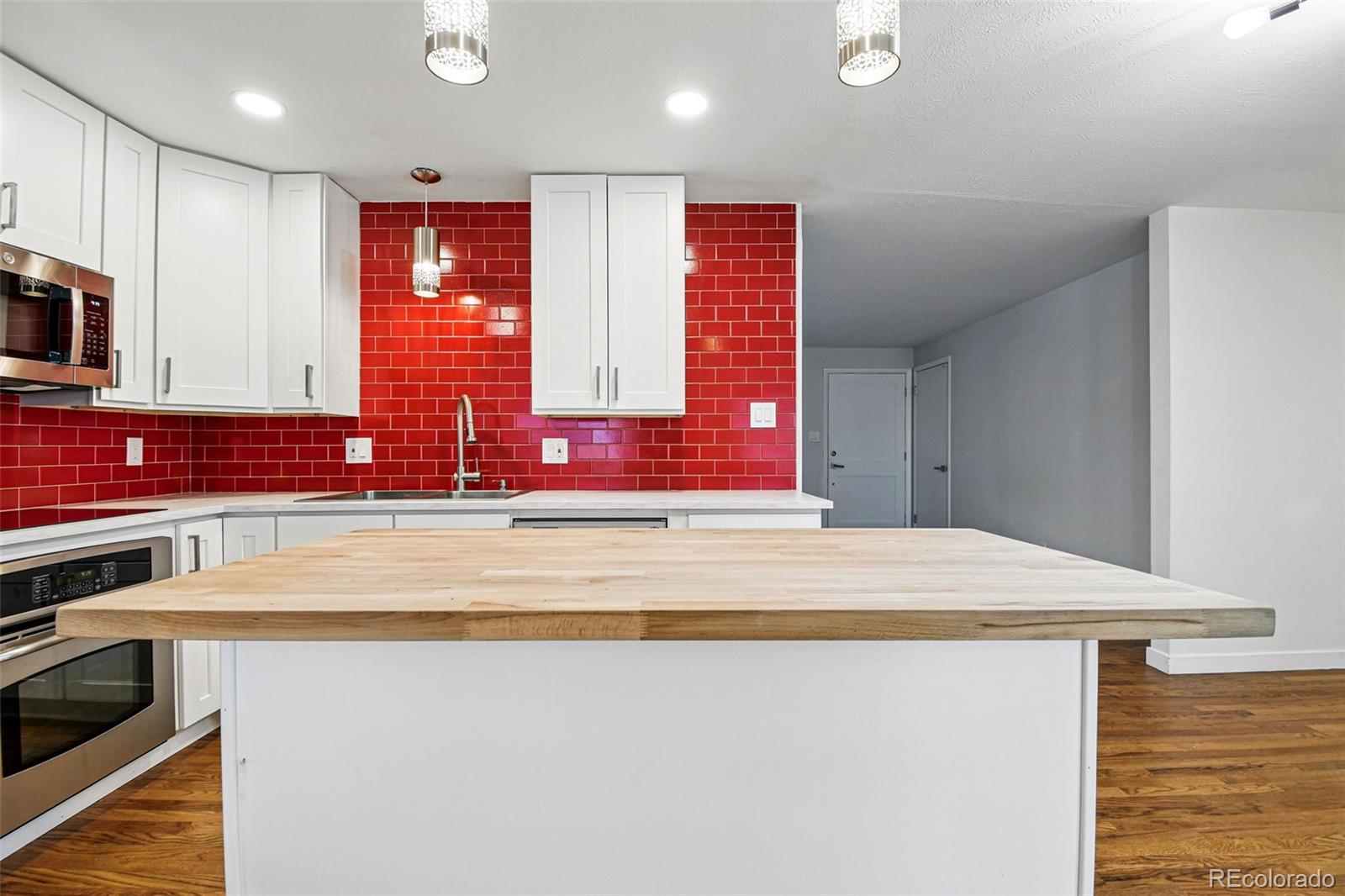 MLS Image #8 for 6948 w 70th avenue,arvada, Colorado