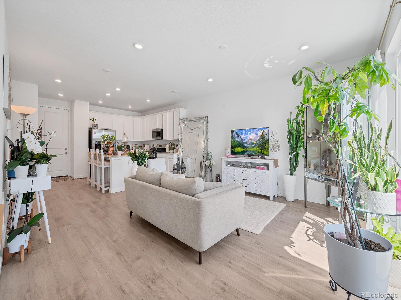 MLS Image #2 for 7346 w asbury drive,denver, Colorado