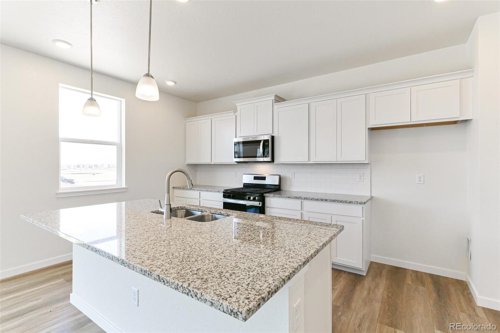 MLS Image #11 for 9886  ceylon court,commerce city, Colorado