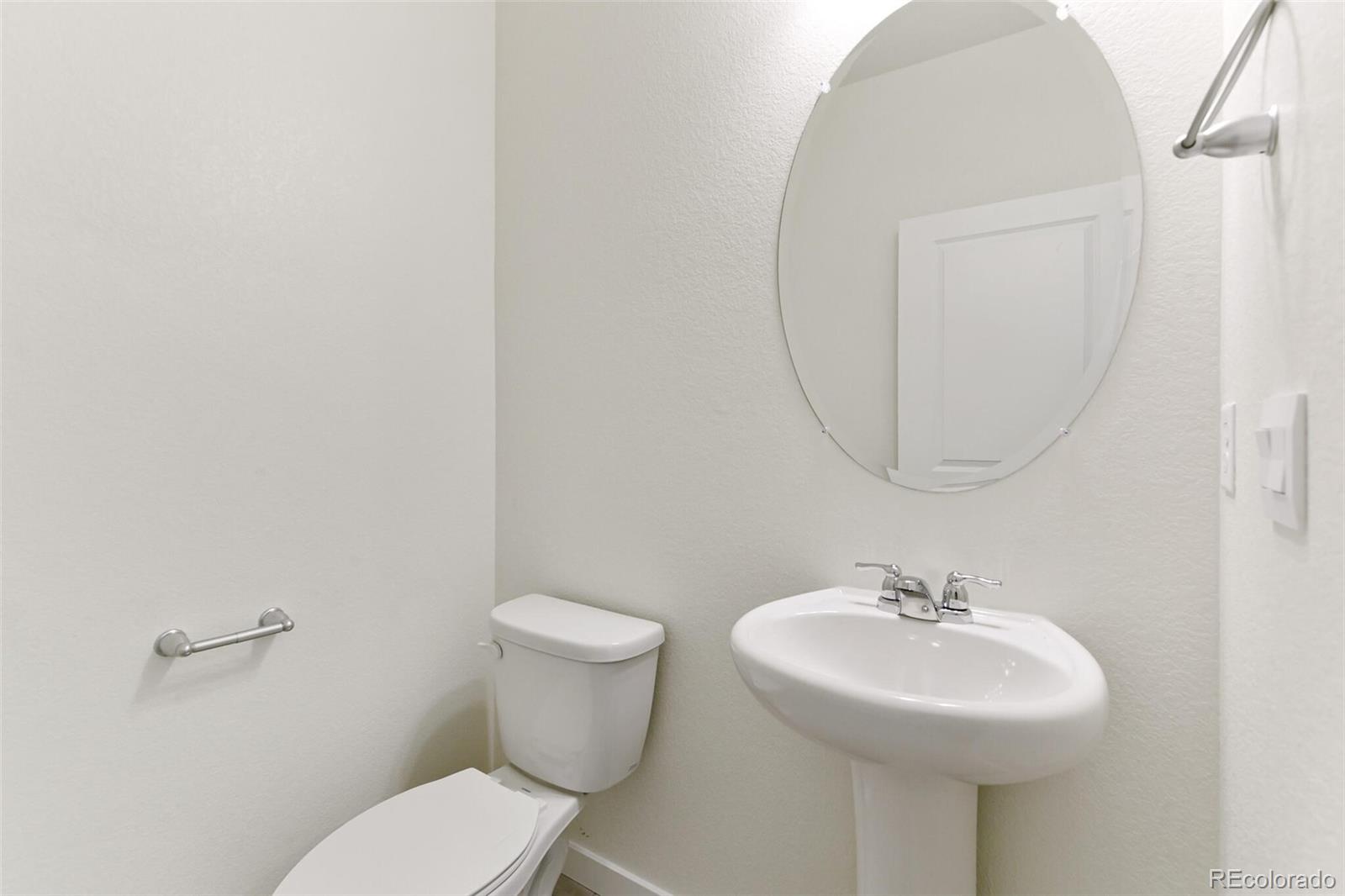 MLS Image #14 for 9886  ceylon court,commerce city, Colorado