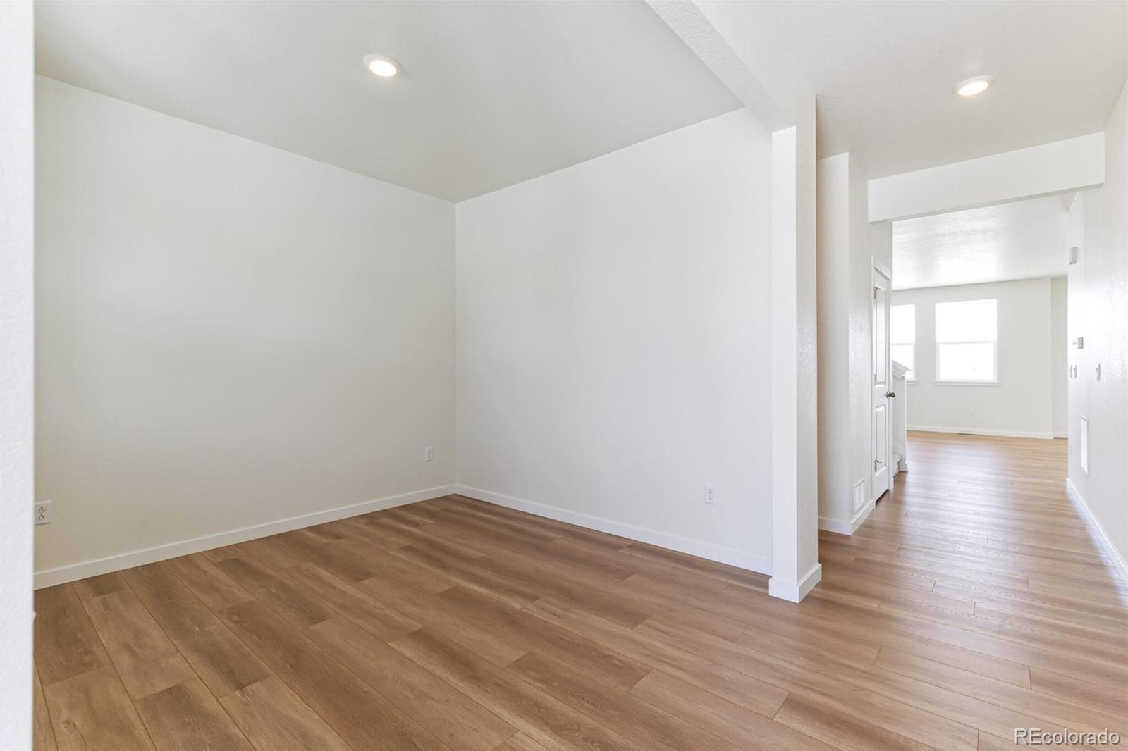 MLS Image #15 for 9886  ceylon court,commerce city, Colorado