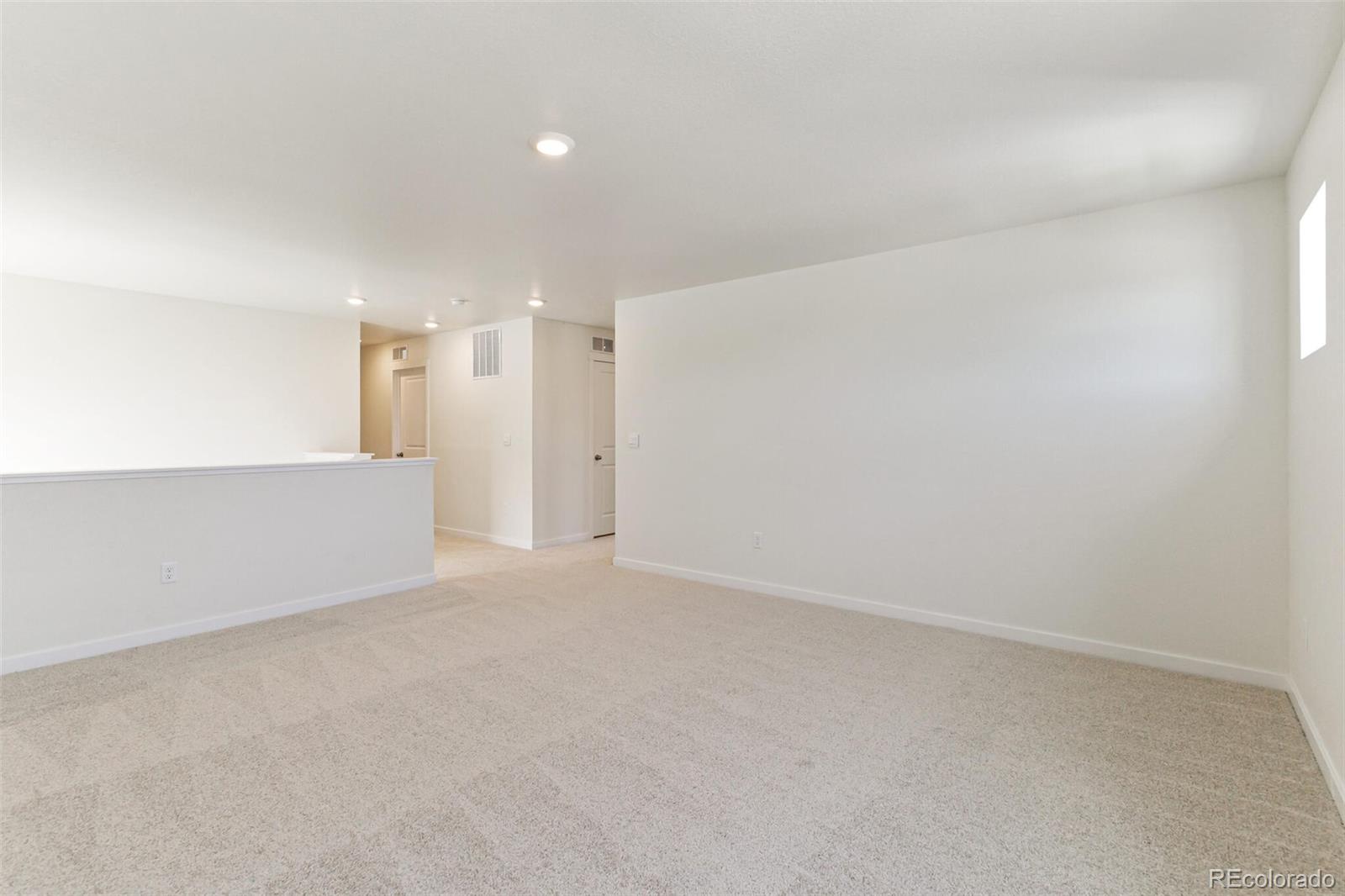 MLS Image #17 for 9886  ceylon court,commerce city, Colorado