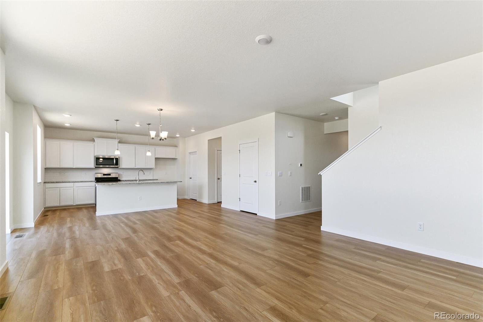 MLS Image #4 for 9886  ceylon court,commerce city, Colorado