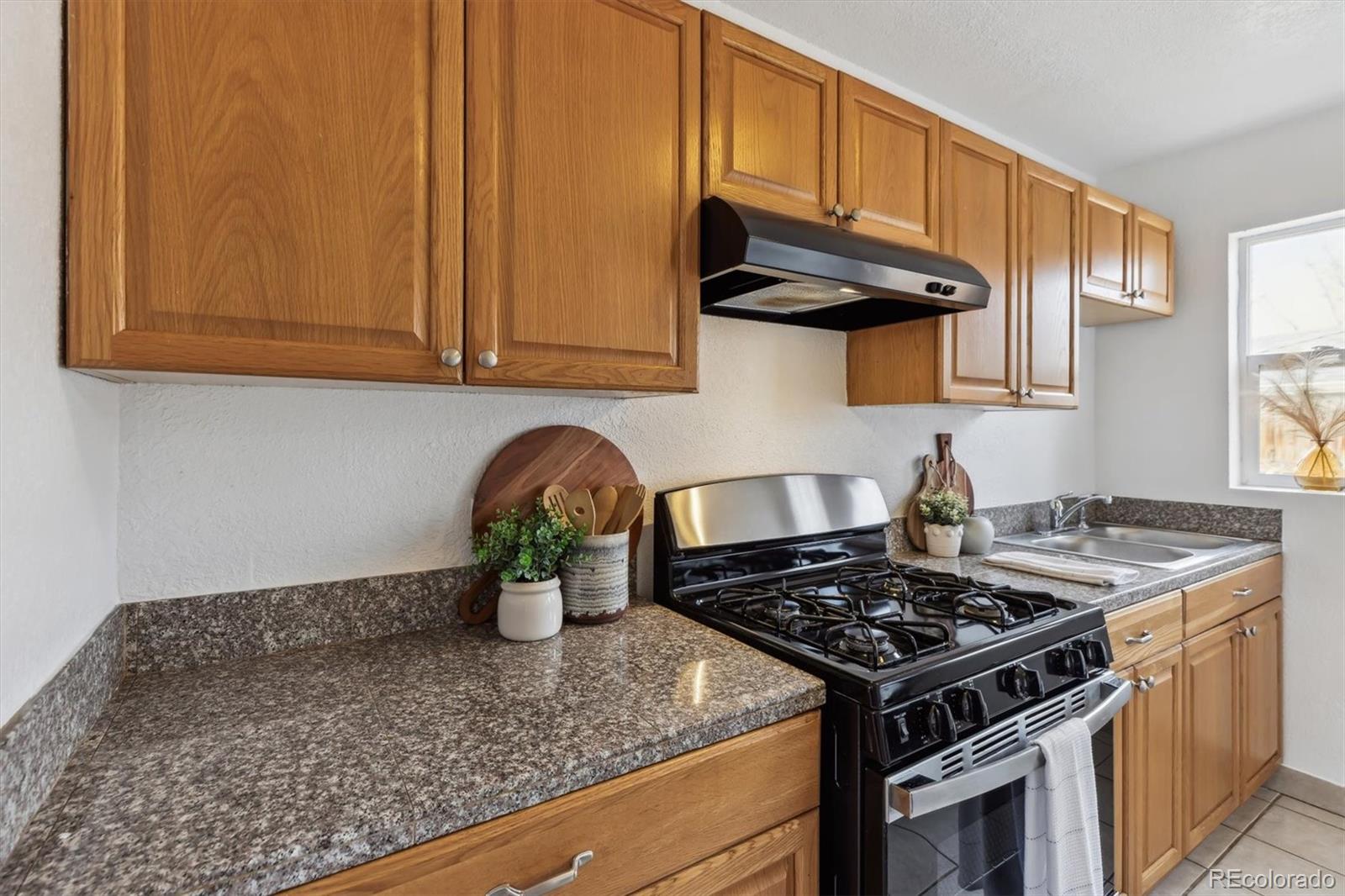 MLS Image #7 for 2928 n milwaukee street,denver, Colorado