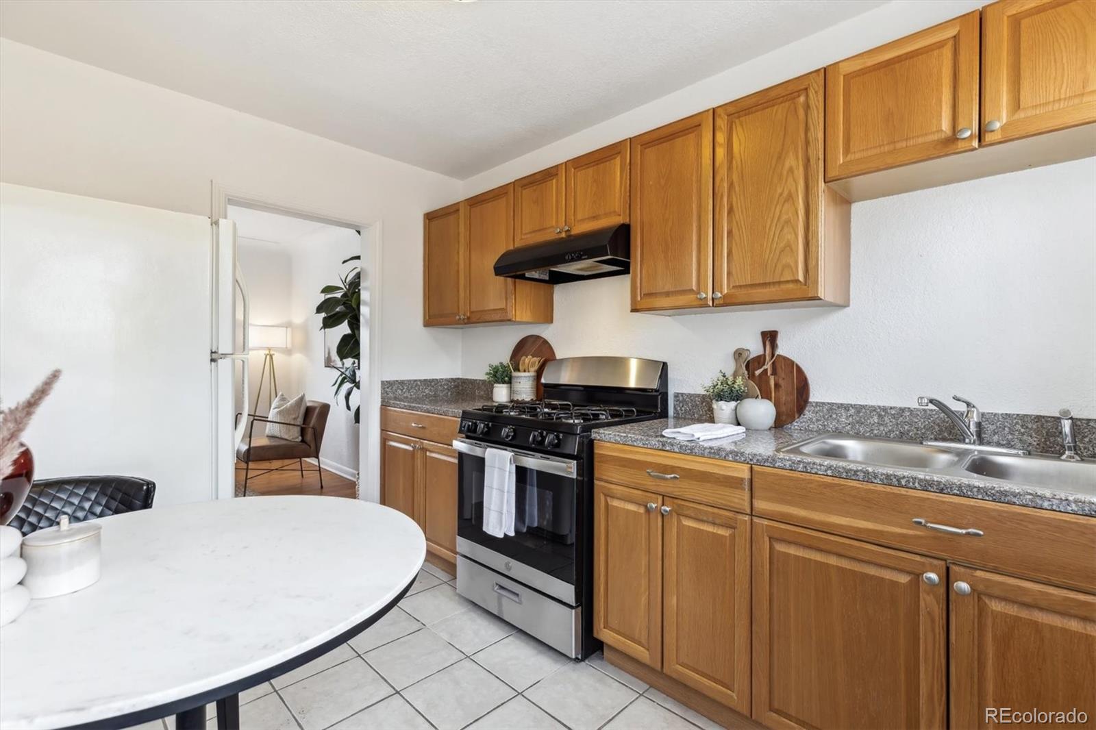 MLS Image #8 for 2928 n milwaukee street,denver, Colorado