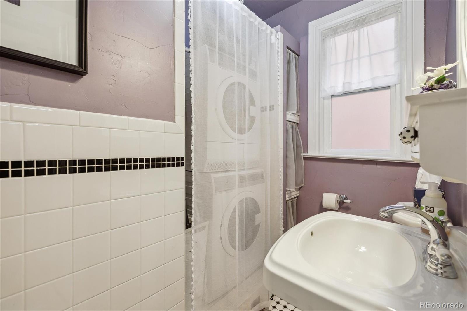 MLS Image #16 for 263 n logan street,denver, Colorado