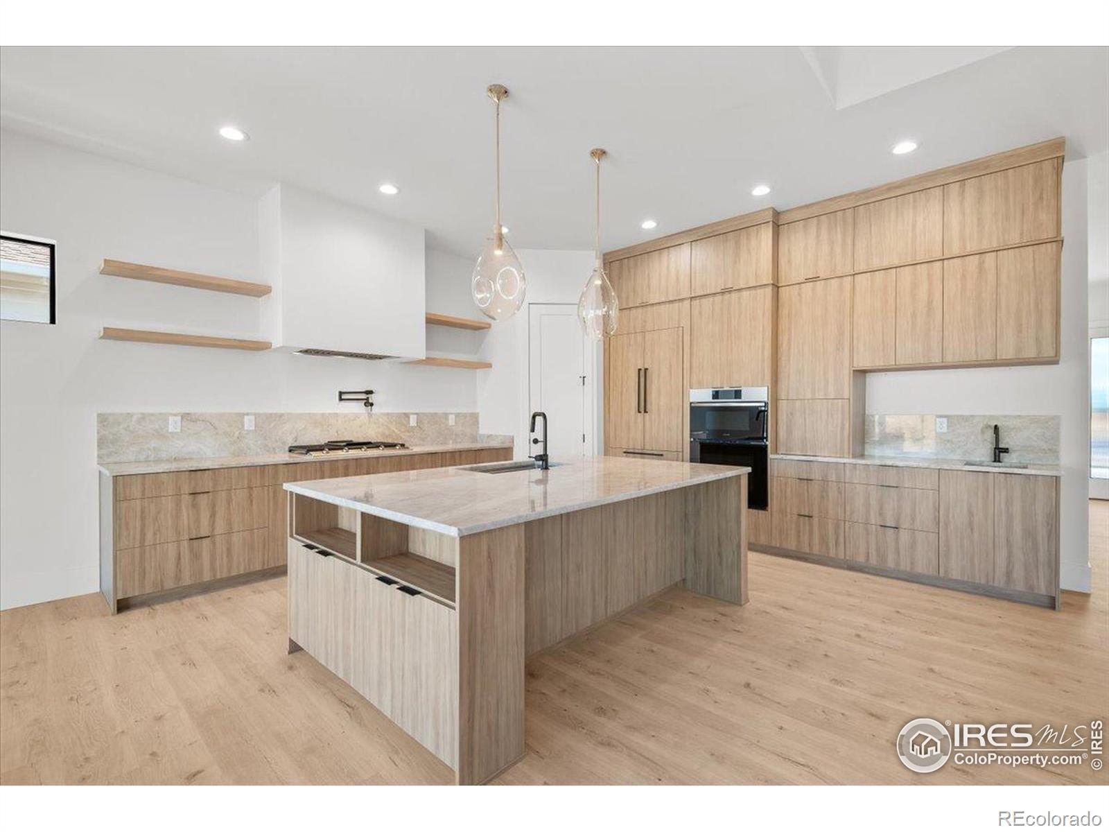 MLS Image #4 for 813  clydesdale drive,windsor, Colorado