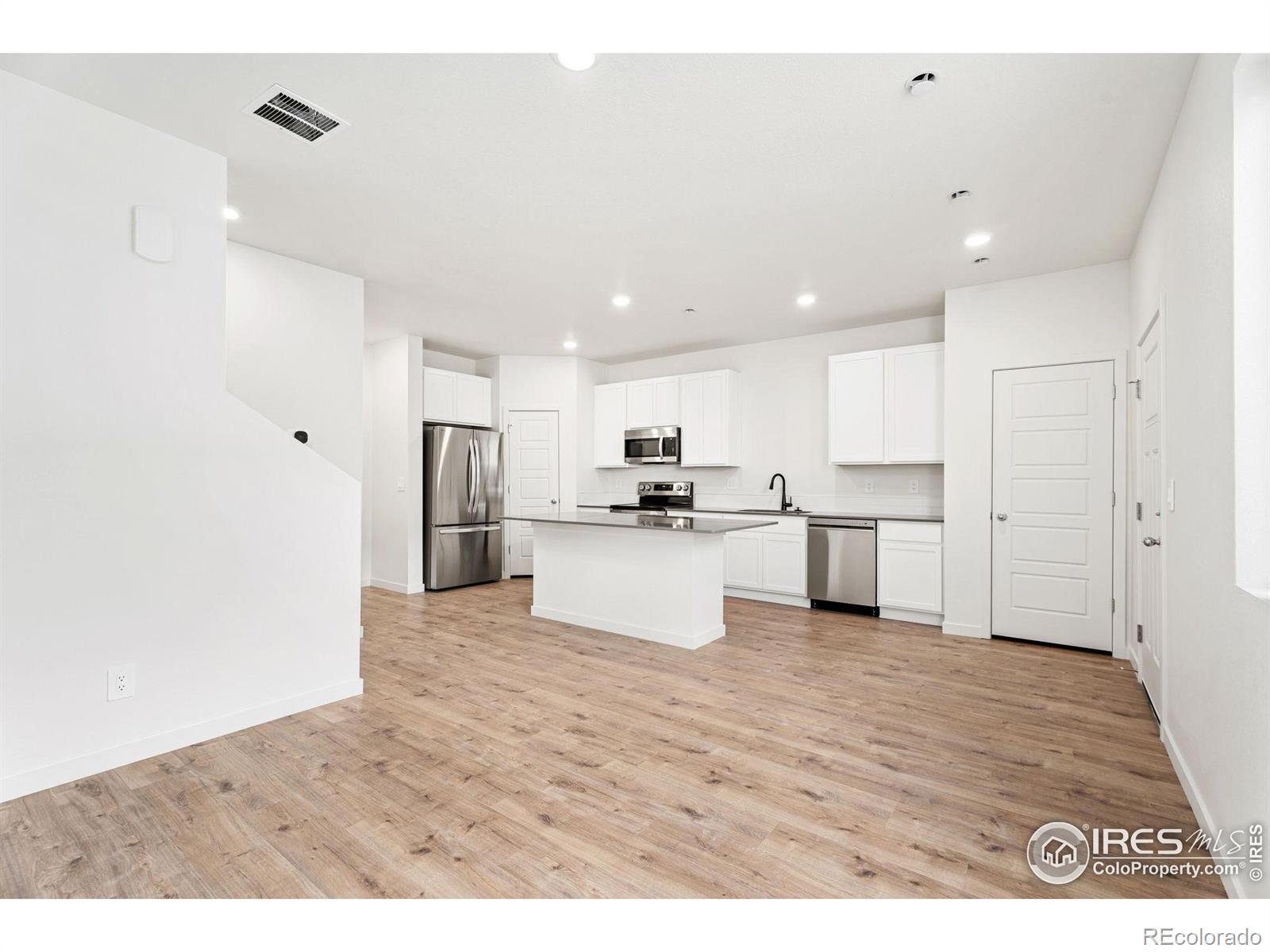 MLS Image #2 for 418  condor way,johnstown, Colorado
