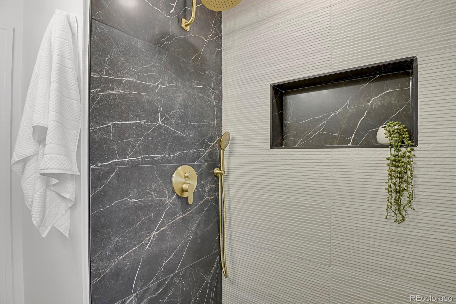 MLS Image #13 for 1455  hudson street,denver, Colorado