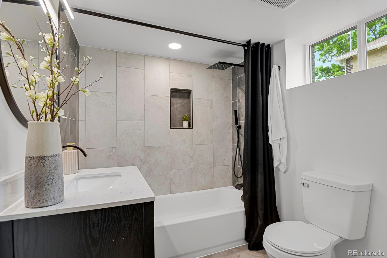 MLS Image #20 for 1455  hudson street,denver, Colorado