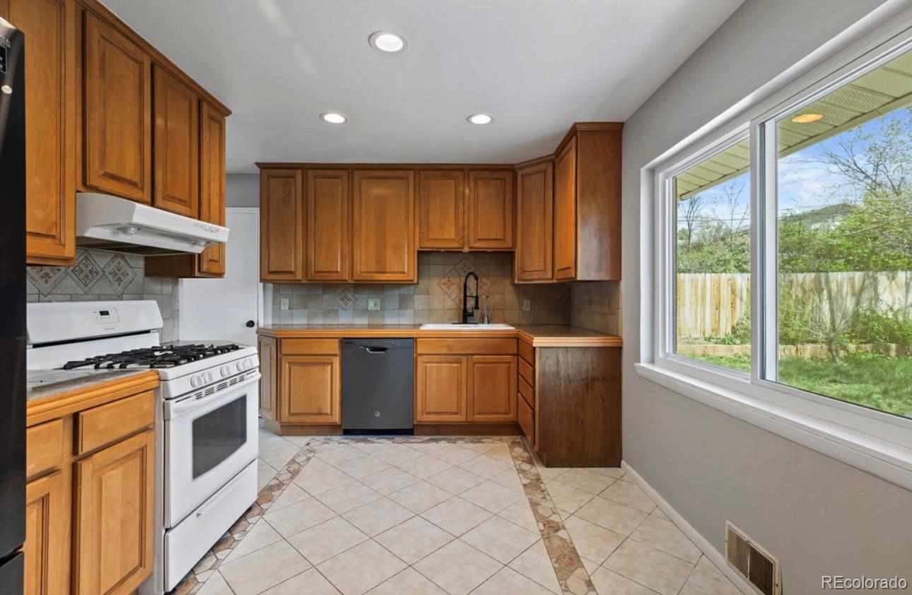 MLS Image #5 for 4102 w eastman avenue,denver, Colorado