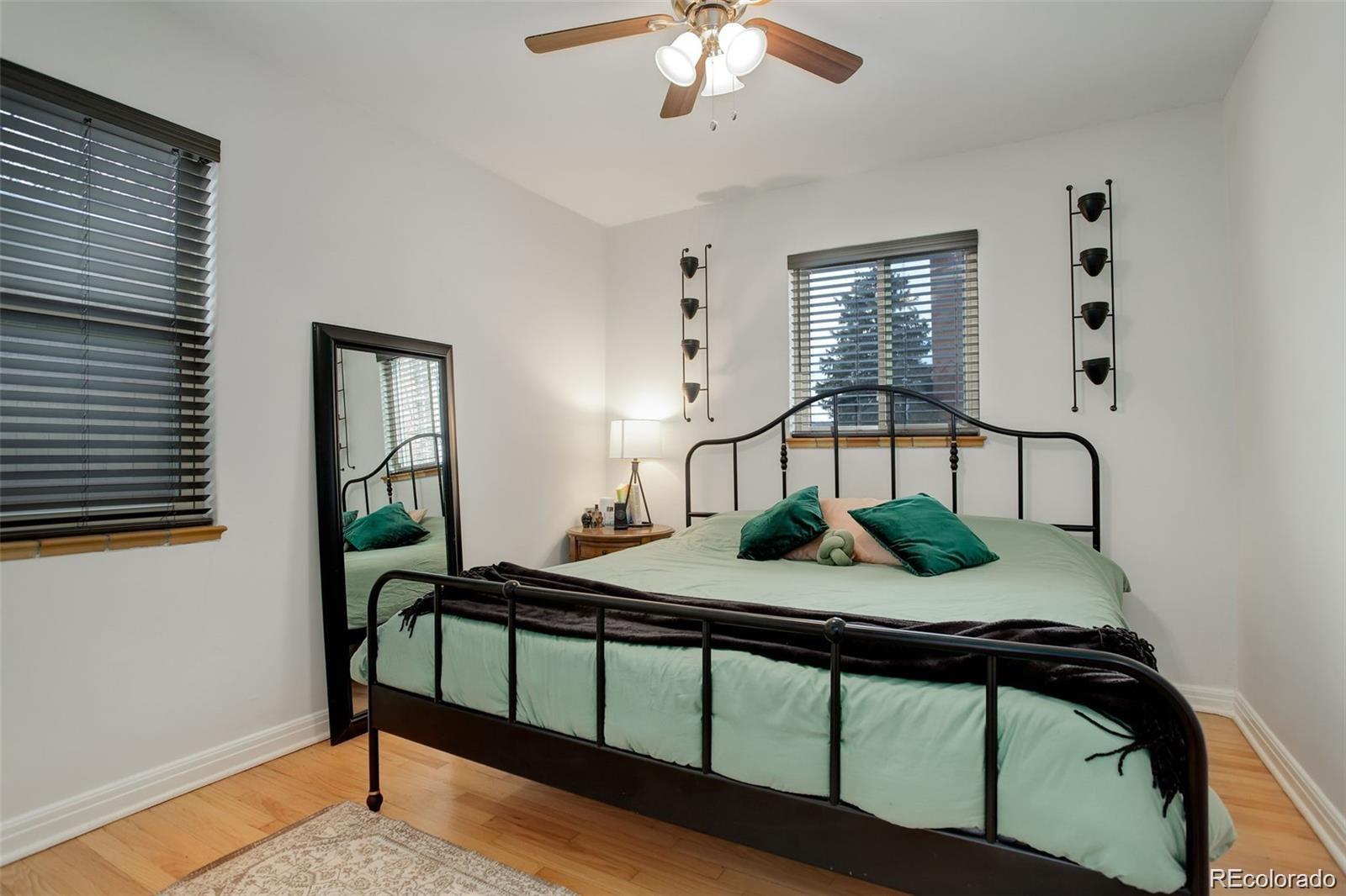 MLS Image #11 for 950  jasmine street,denver, Colorado