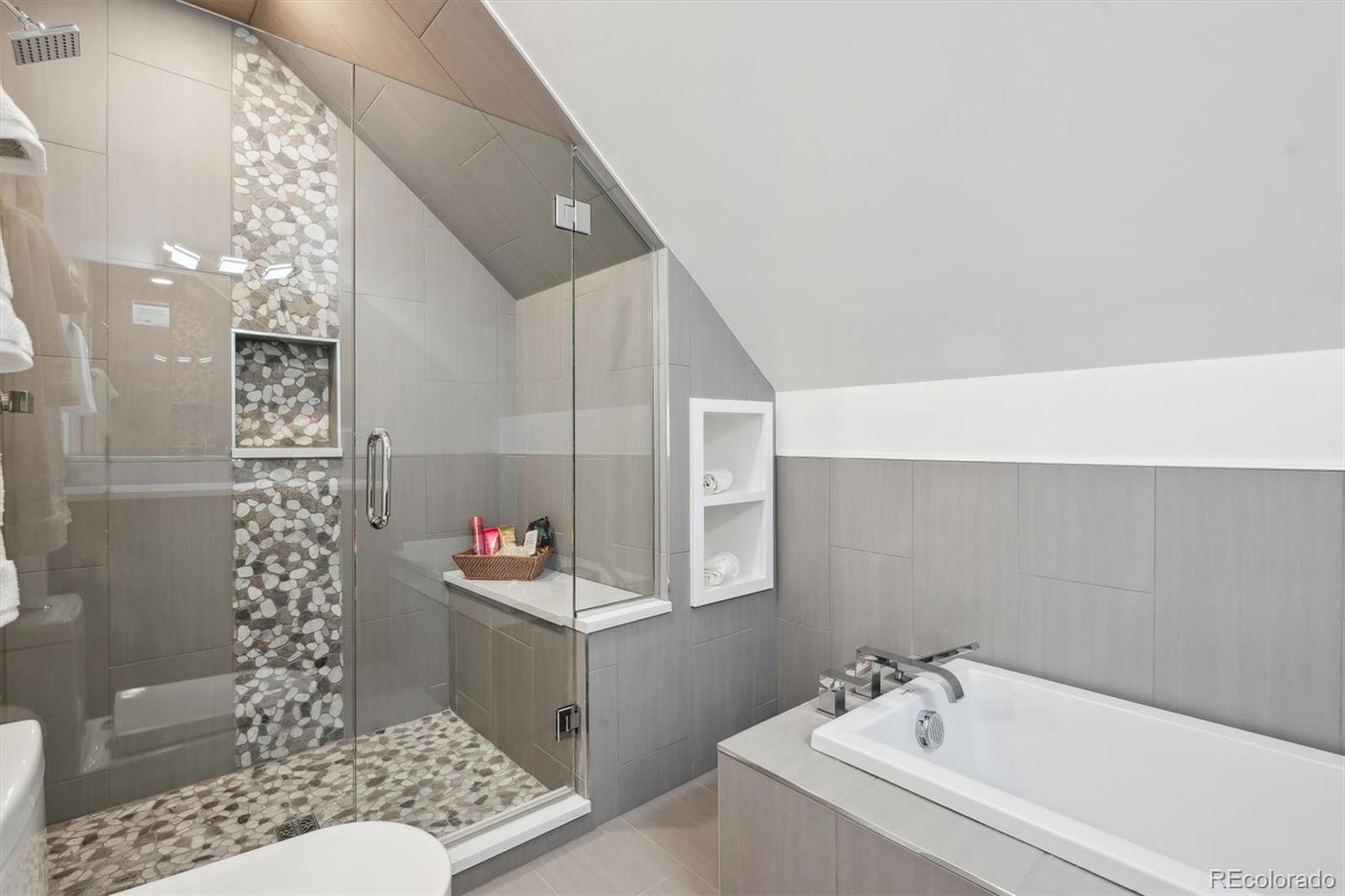 MLS Image #13 for 3680 s logan street,englewood, Colorado