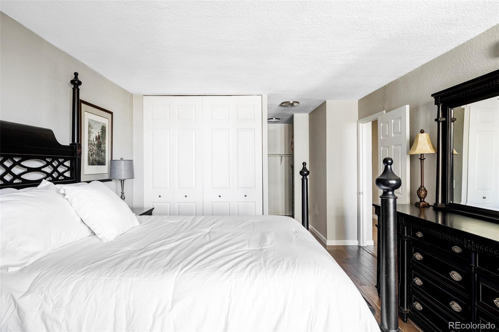 MLS Image #14 for 909 n logan street,denver, Colorado