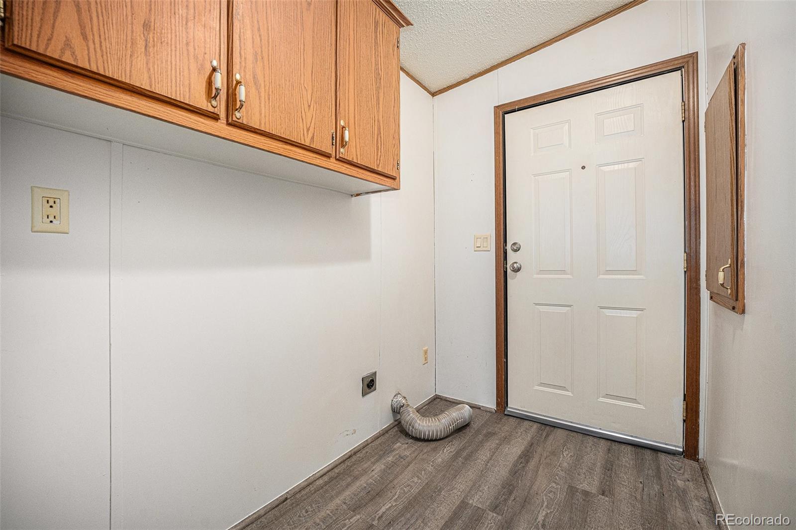 MLS Image #6 for 1683  monroe street,strasburg, Colorado