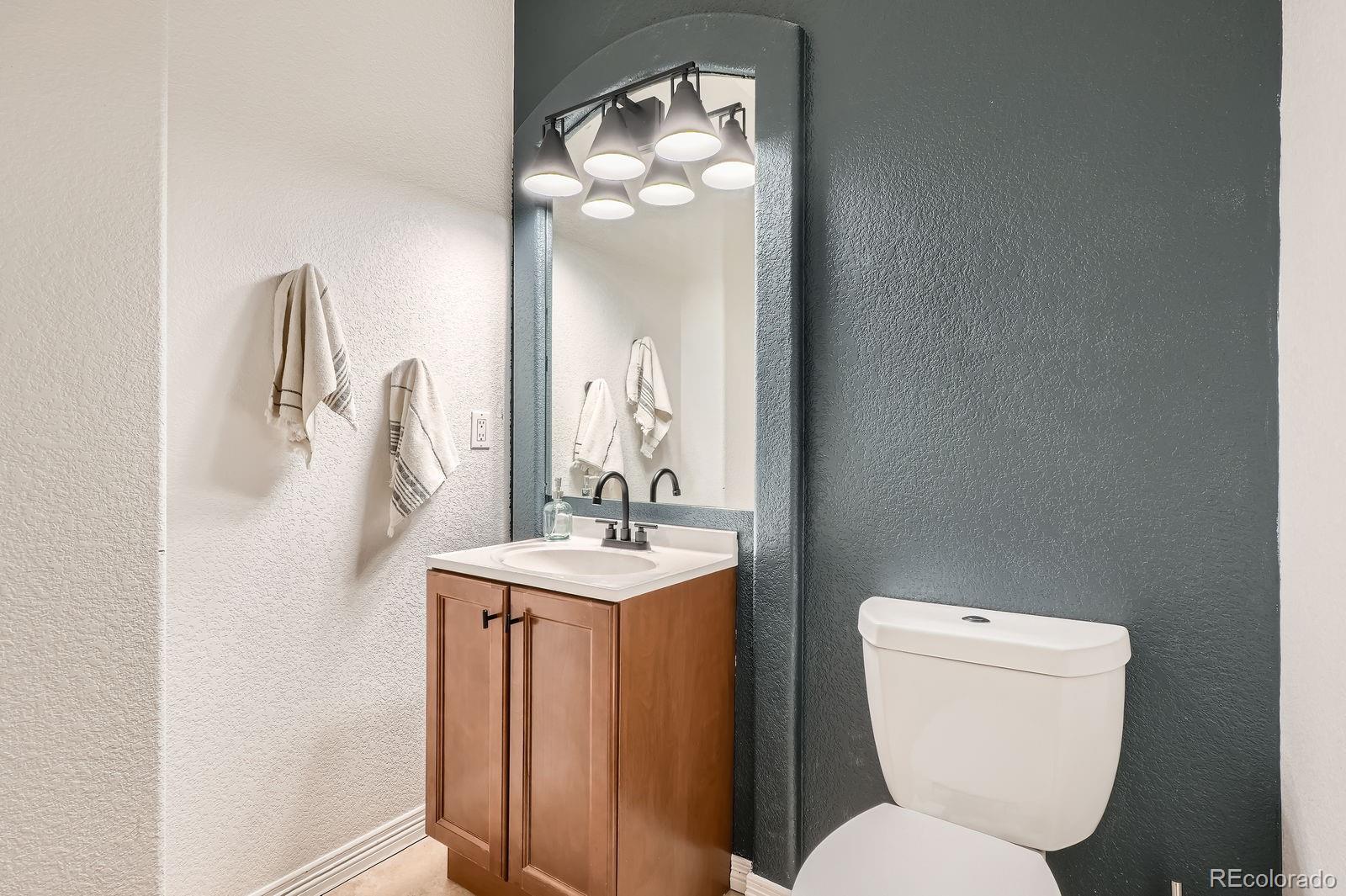 MLS Image #13 for 1710 s poplar street,denver, Colorado