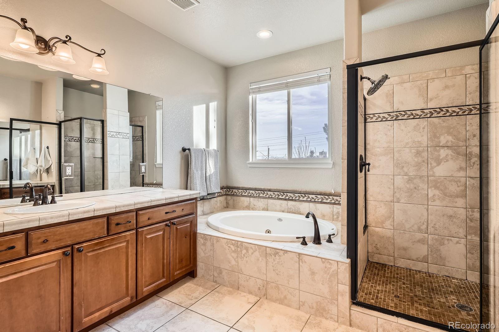 MLS Image #17 for 1710 s poplar street,denver, Colorado