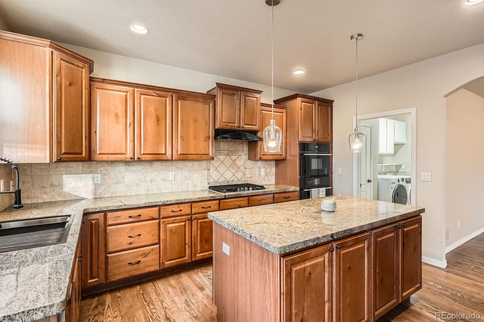 MLS Image #8 for 1710 s poplar street,denver, Colorado
