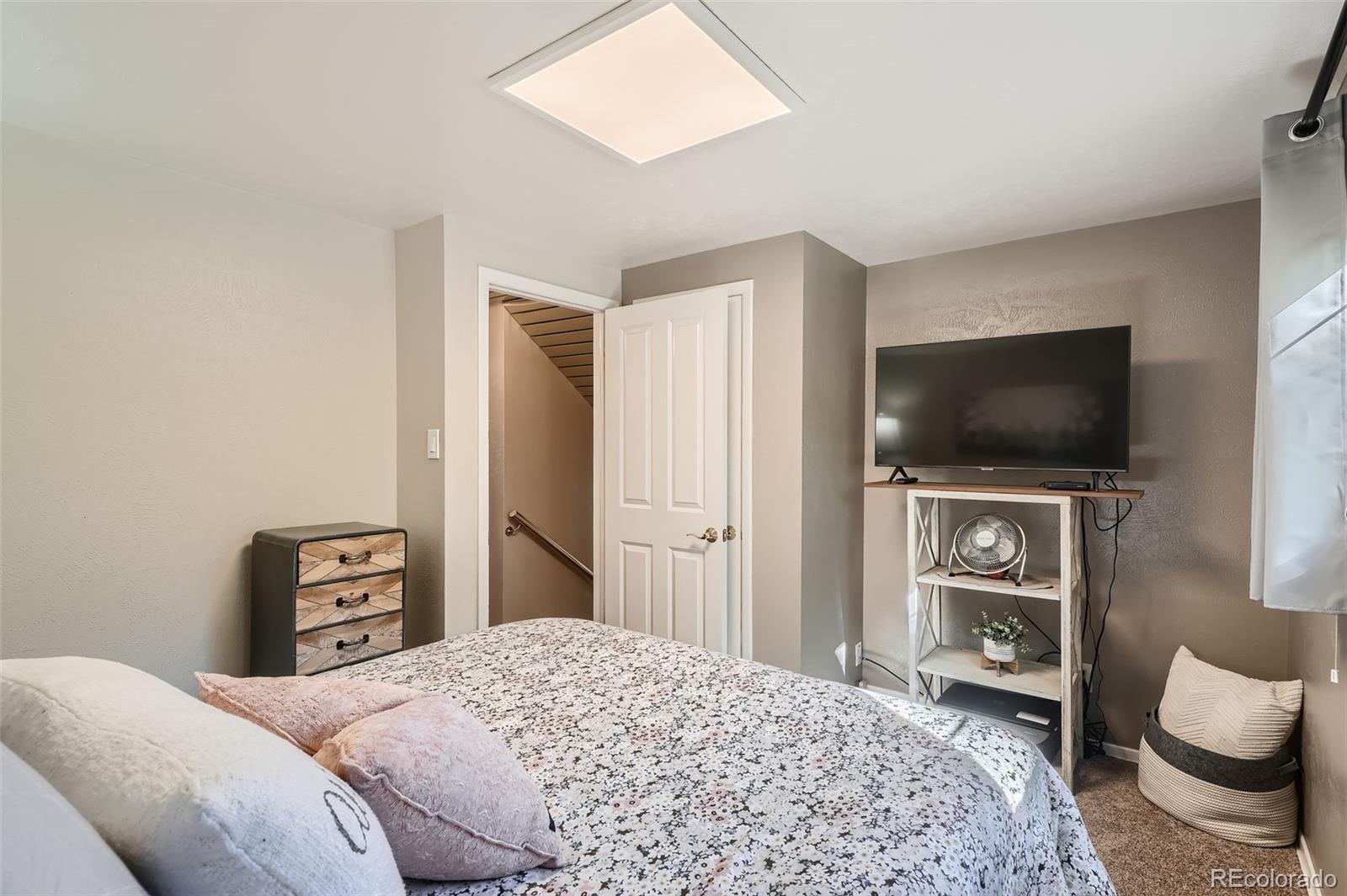 MLS Image #15 for 975 s queen way,lakewood, Colorado