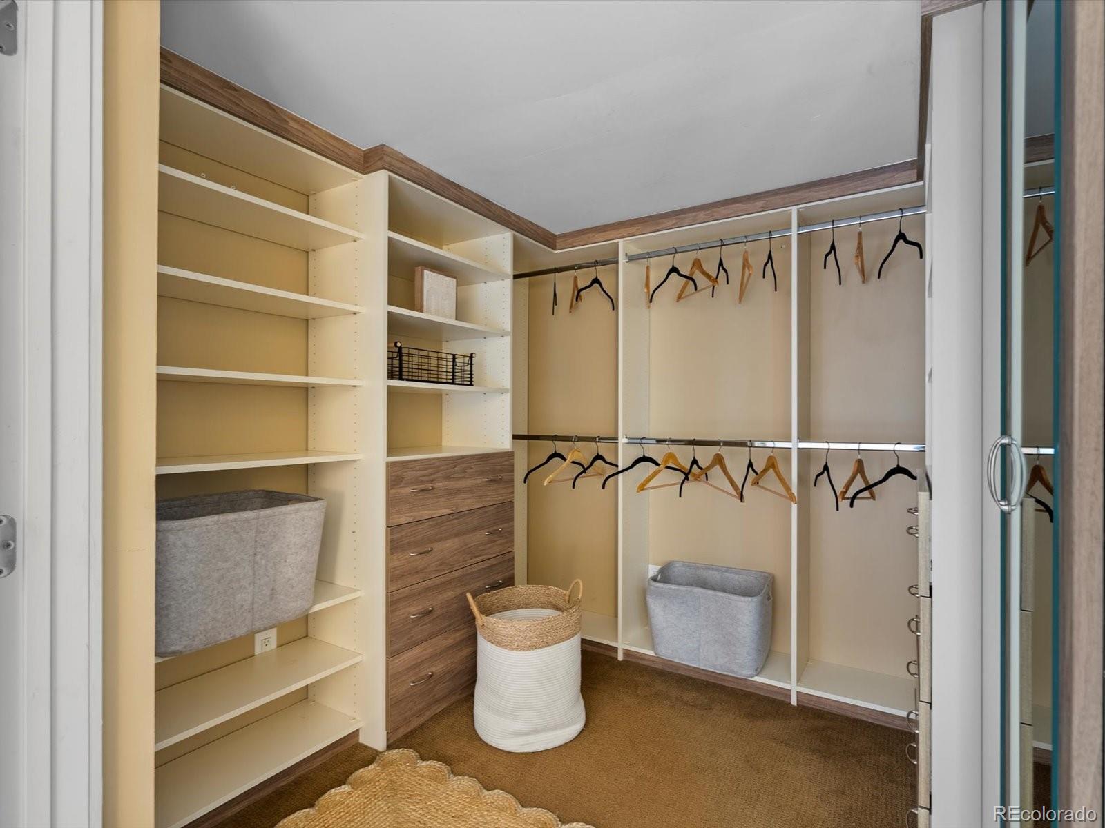 MLS Image #18 for 405 s university boulevard,denver, Colorado