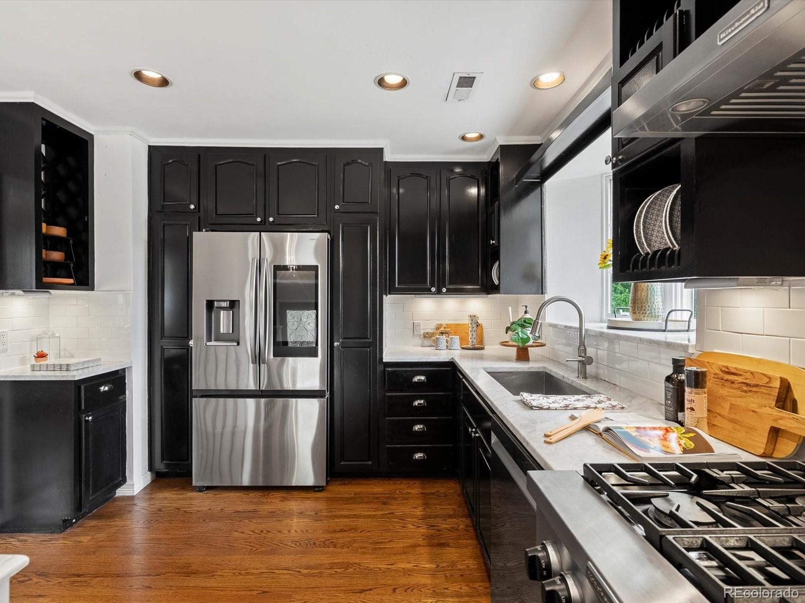 MLS Image #7 for 405 s university boulevard,denver, Colorado