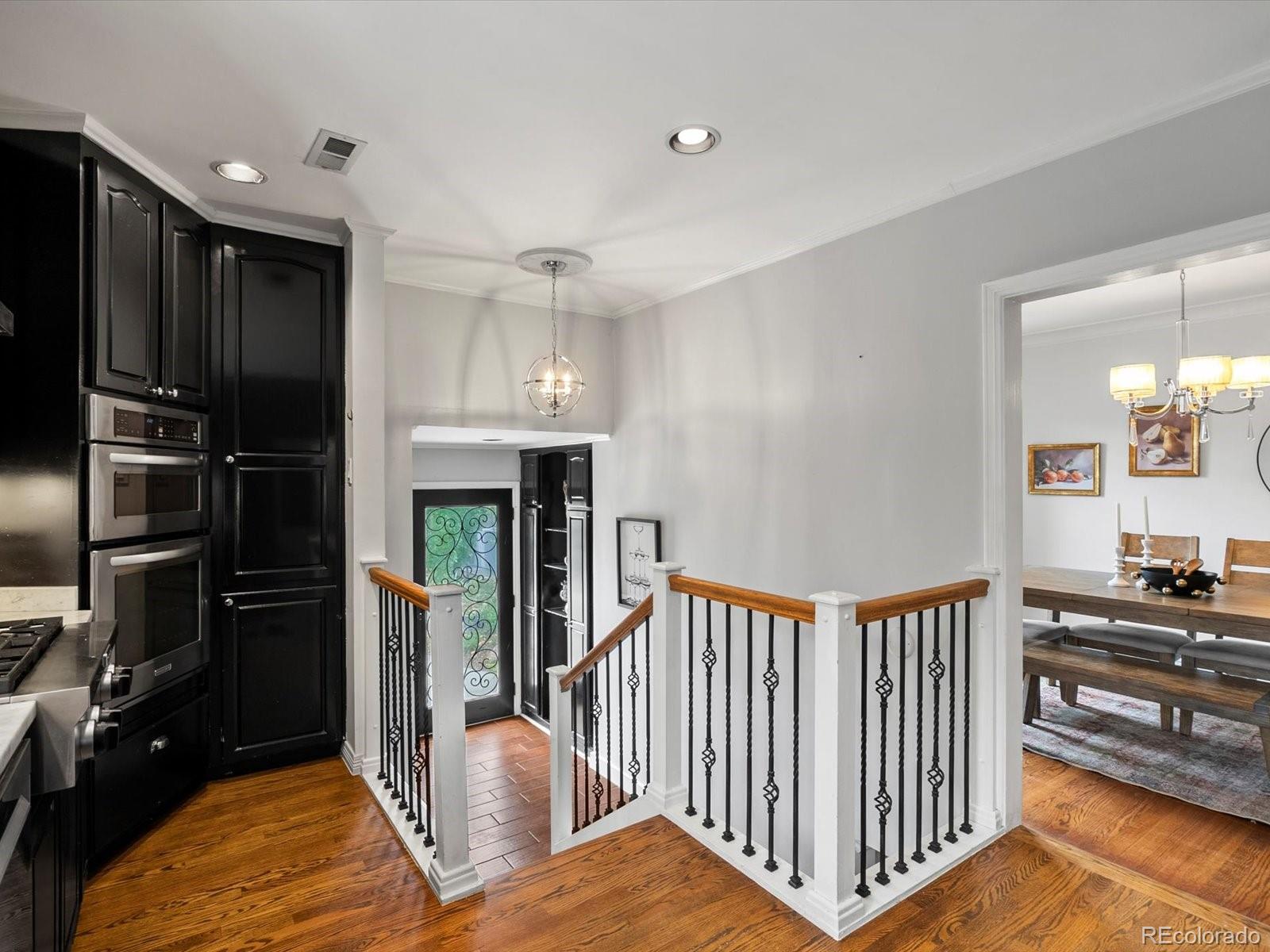 MLS Image #9 for 405 s university boulevard,denver, Colorado