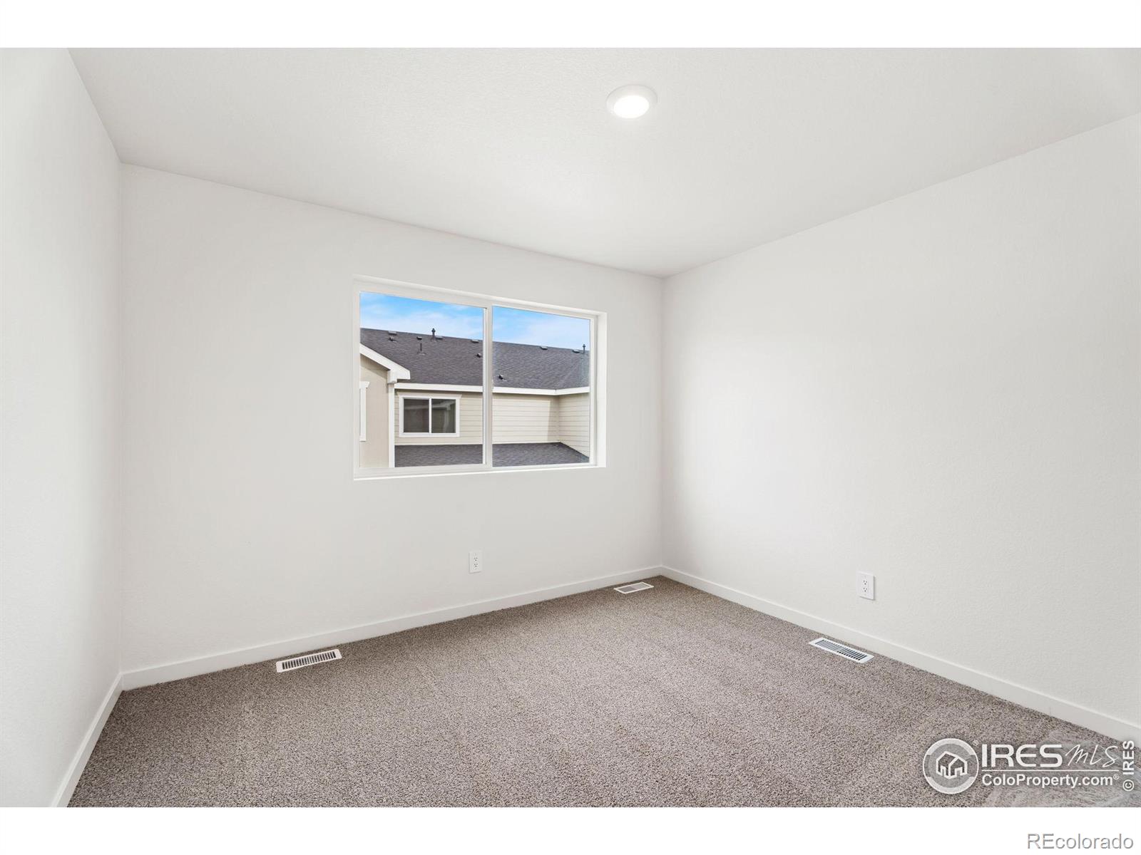 MLS Image #6 for 422  condor way,johnstown, Colorado