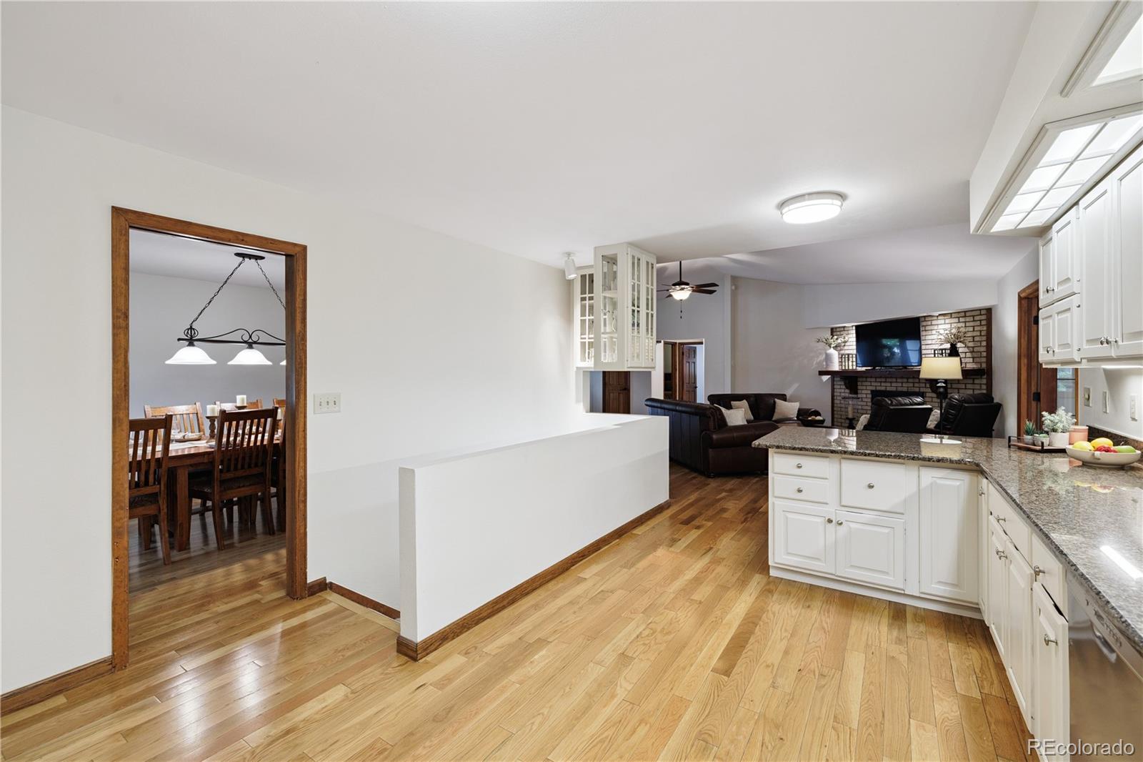 MLS Image #13 for 3298 s krameria street,denver, Colorado