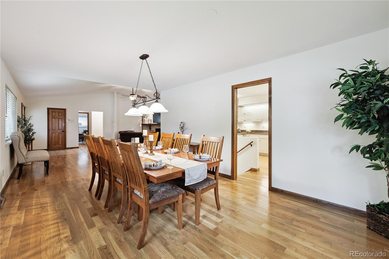 MLS Image #16 for 3298 s krameria street,denver, Colorado