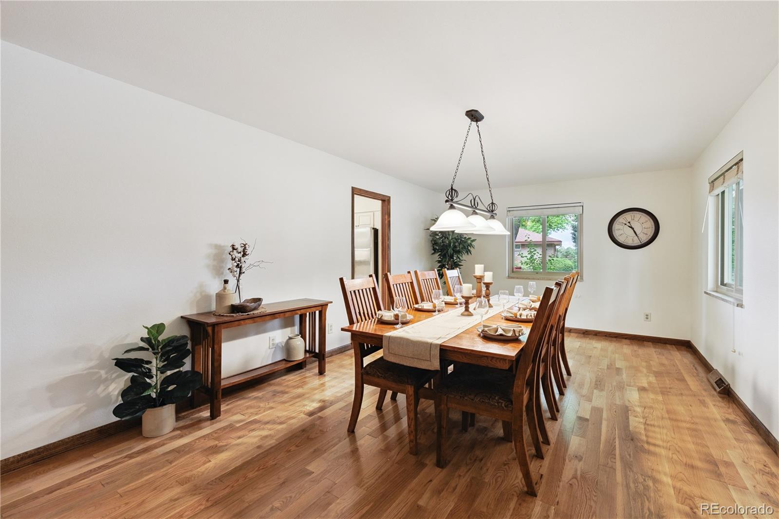 MLS Image #2 for 3298 s krameria street,denver, Colorado