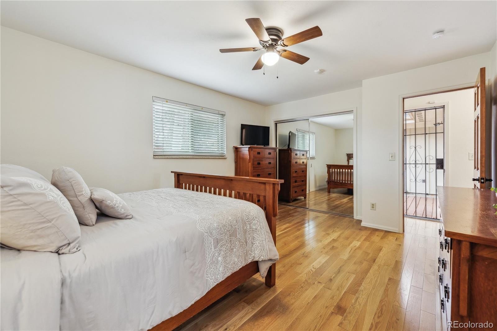 MLS Image #21 for 3298 s krameria street,denver, Colorado