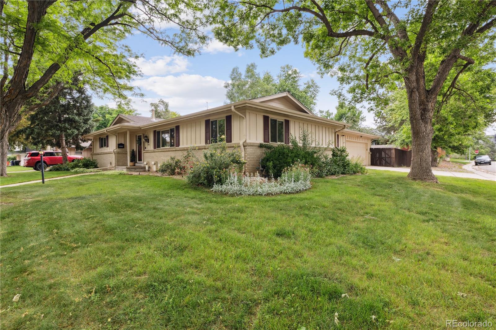 MLS Image #39 for 3298 s krameria street,denver, Colorado
