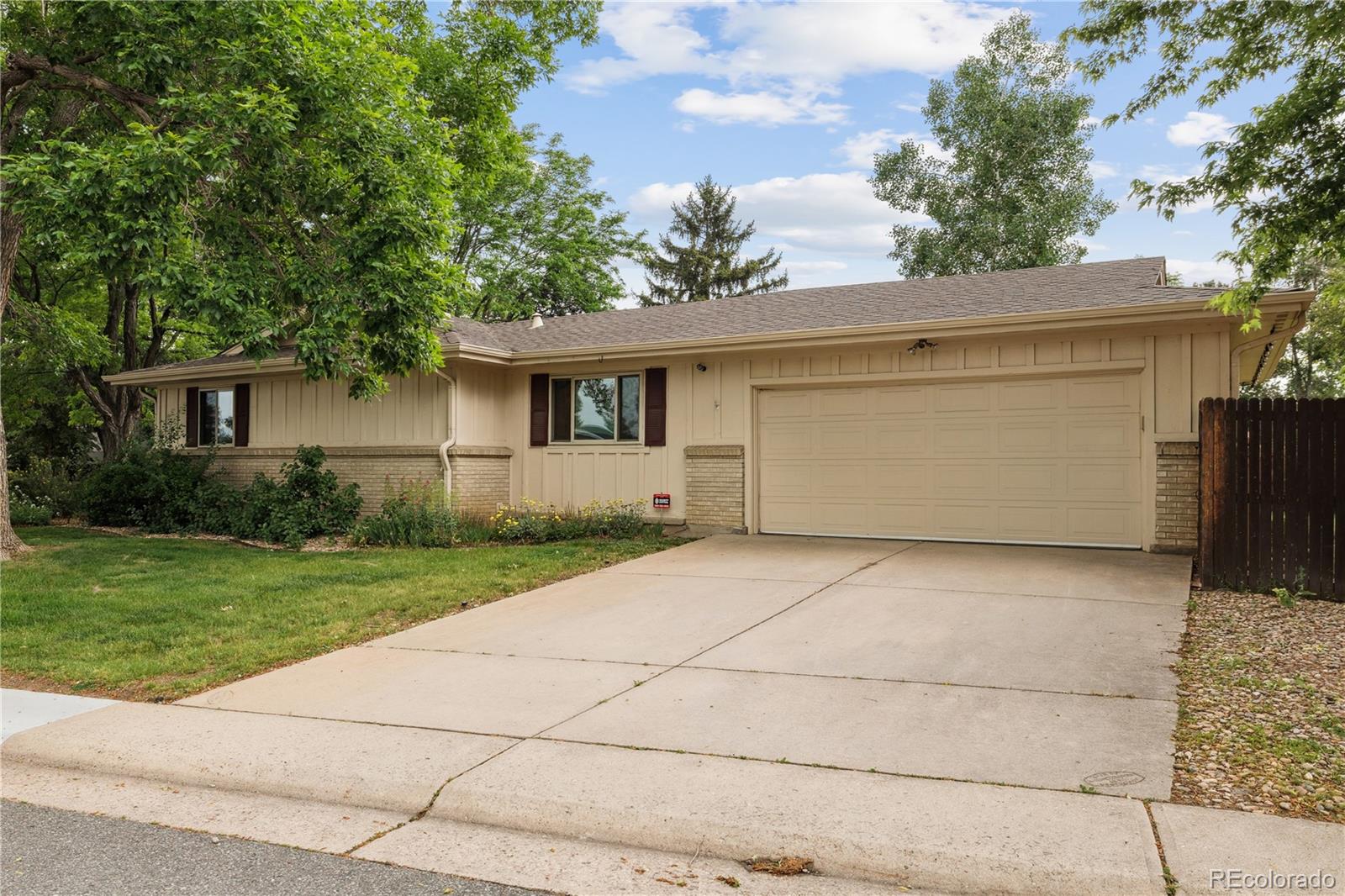 MLS Image #41 for 3298 s krameria street,denver, Colorado