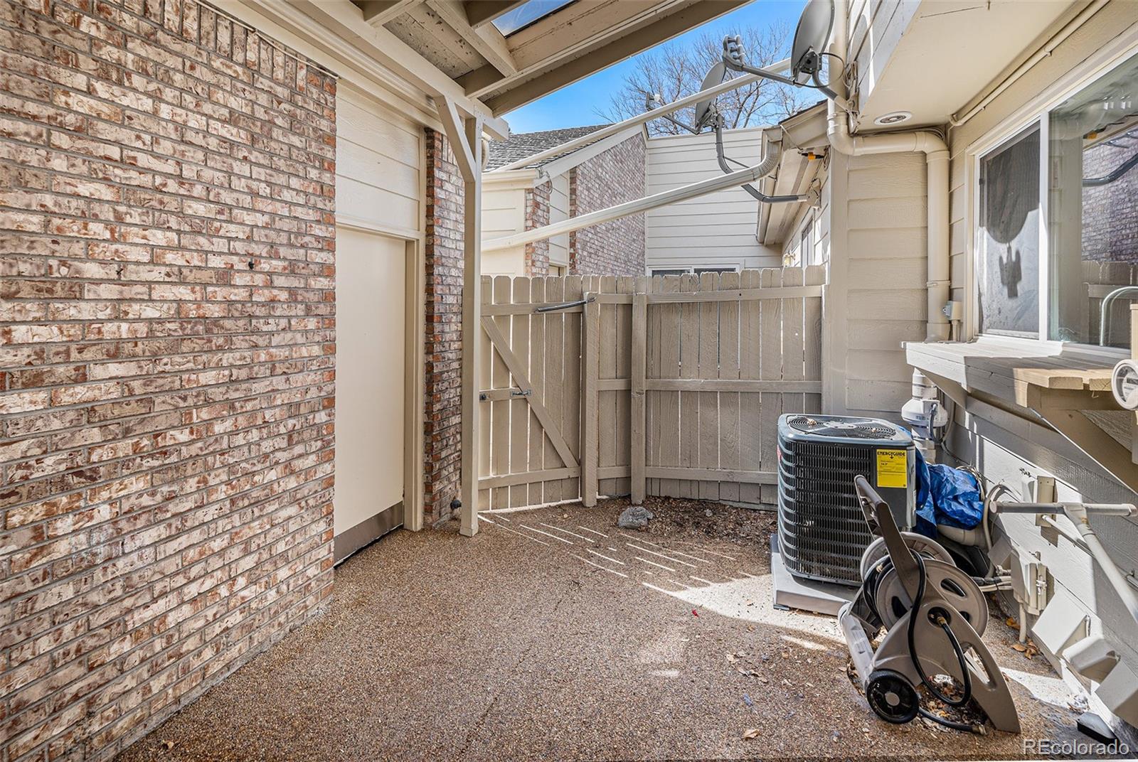 MLS Image #14 for 7580 s cove circle,centennial, Colorado