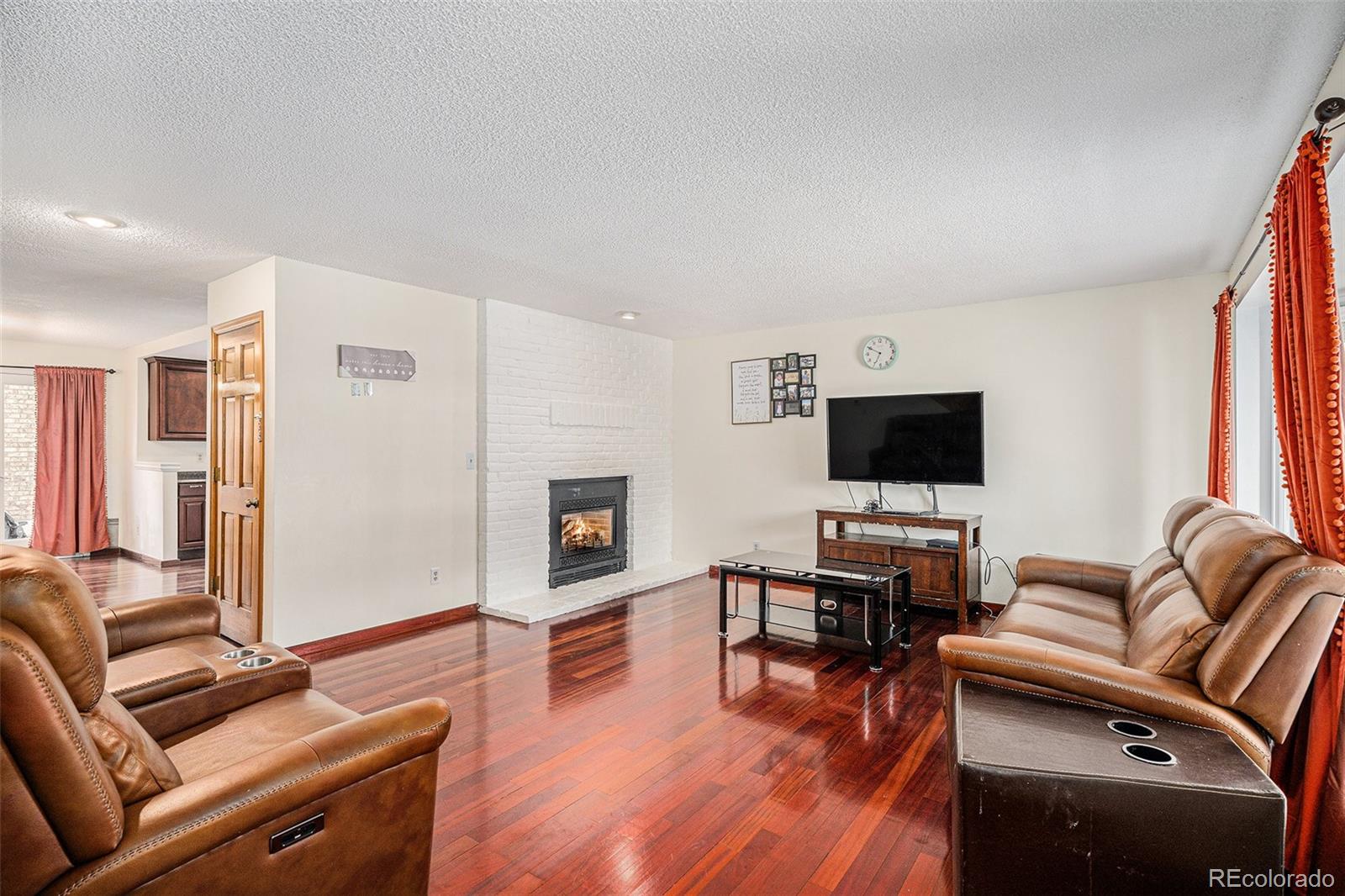 MLS Image #2 for 7580 s cove circle,centennial, Colorado