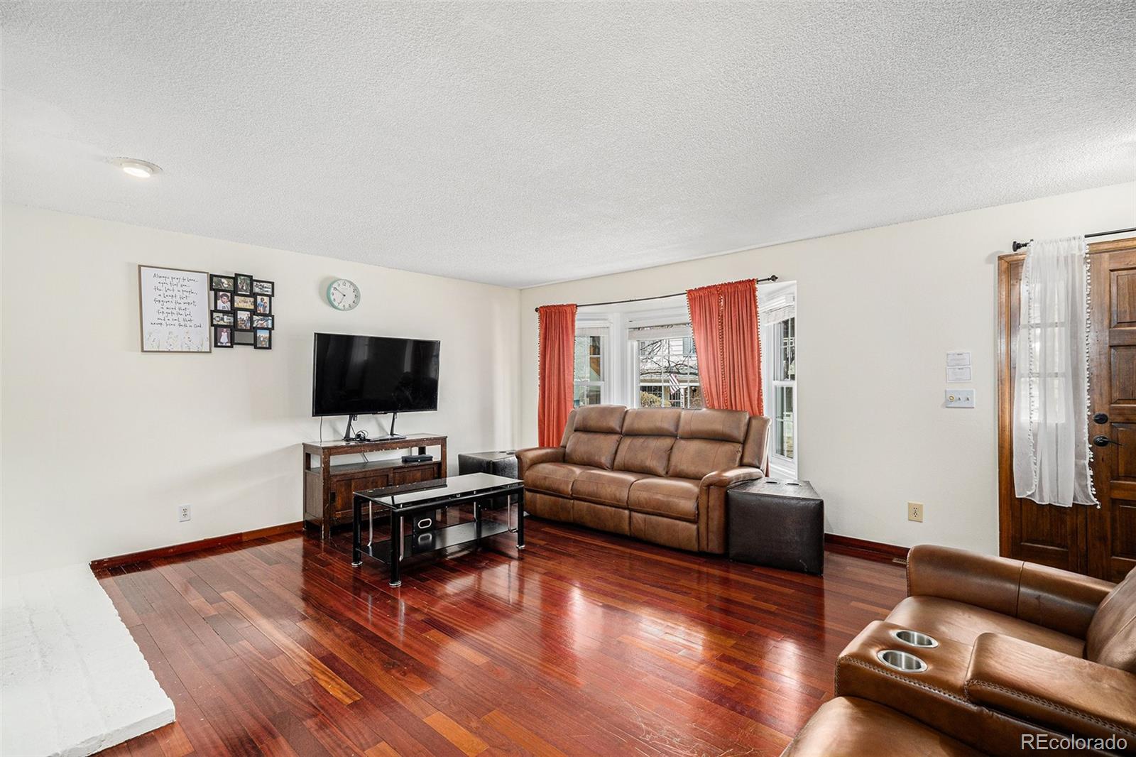 MLS Image #3 for 7580 s cove circle,centennial, Colorado
