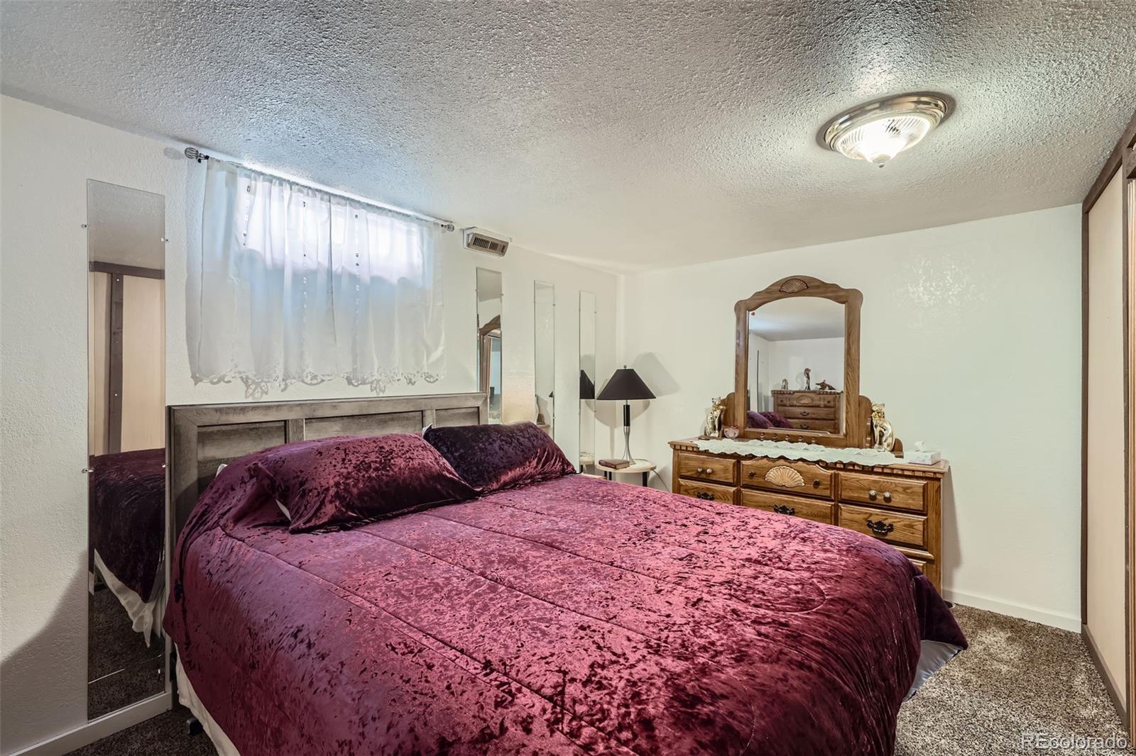 MLS Image #15 for 1328 s zuni street,denver, Colorado
