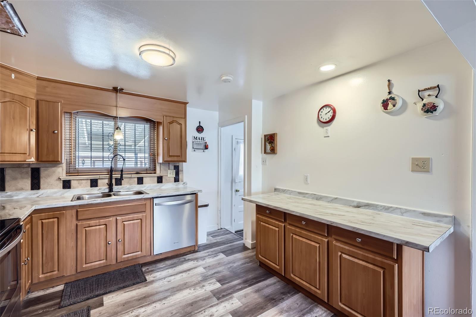MLS Image #5 for 1328 s zuni street,denver, Colorado